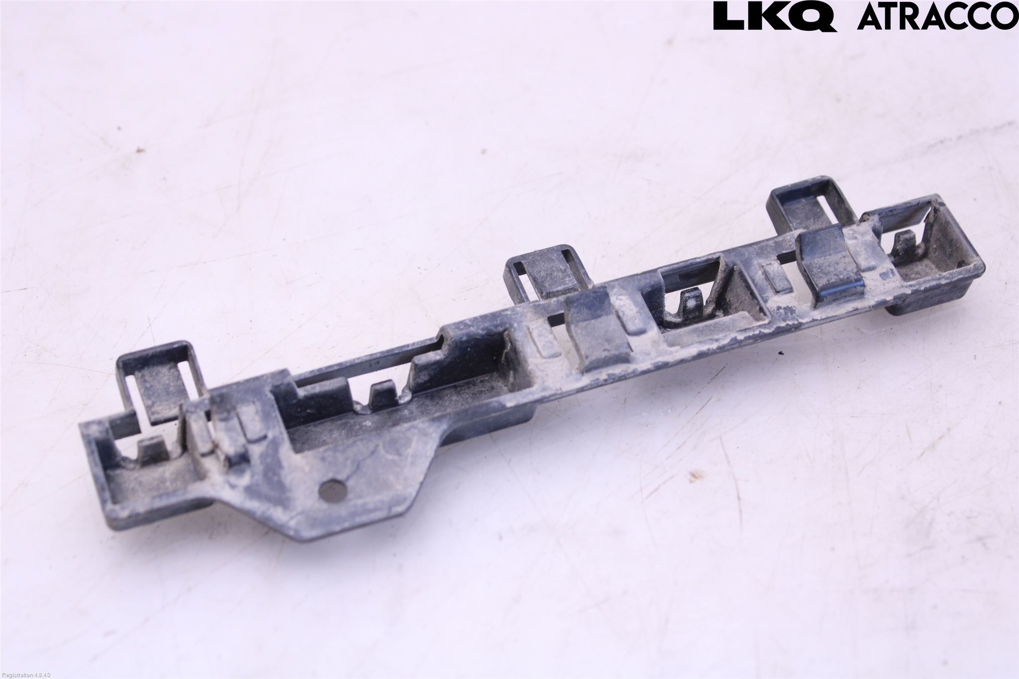 BMW 1 F20/F21 11-19 Støtfangerfeste Foran Høyre