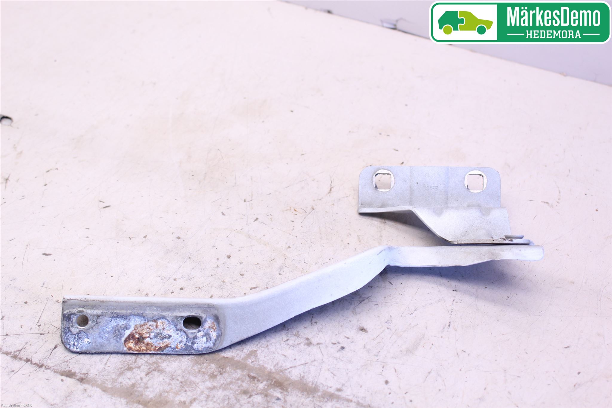 Nissan QASHQAI+2  10-14 Panser Hengsel - Hengsler