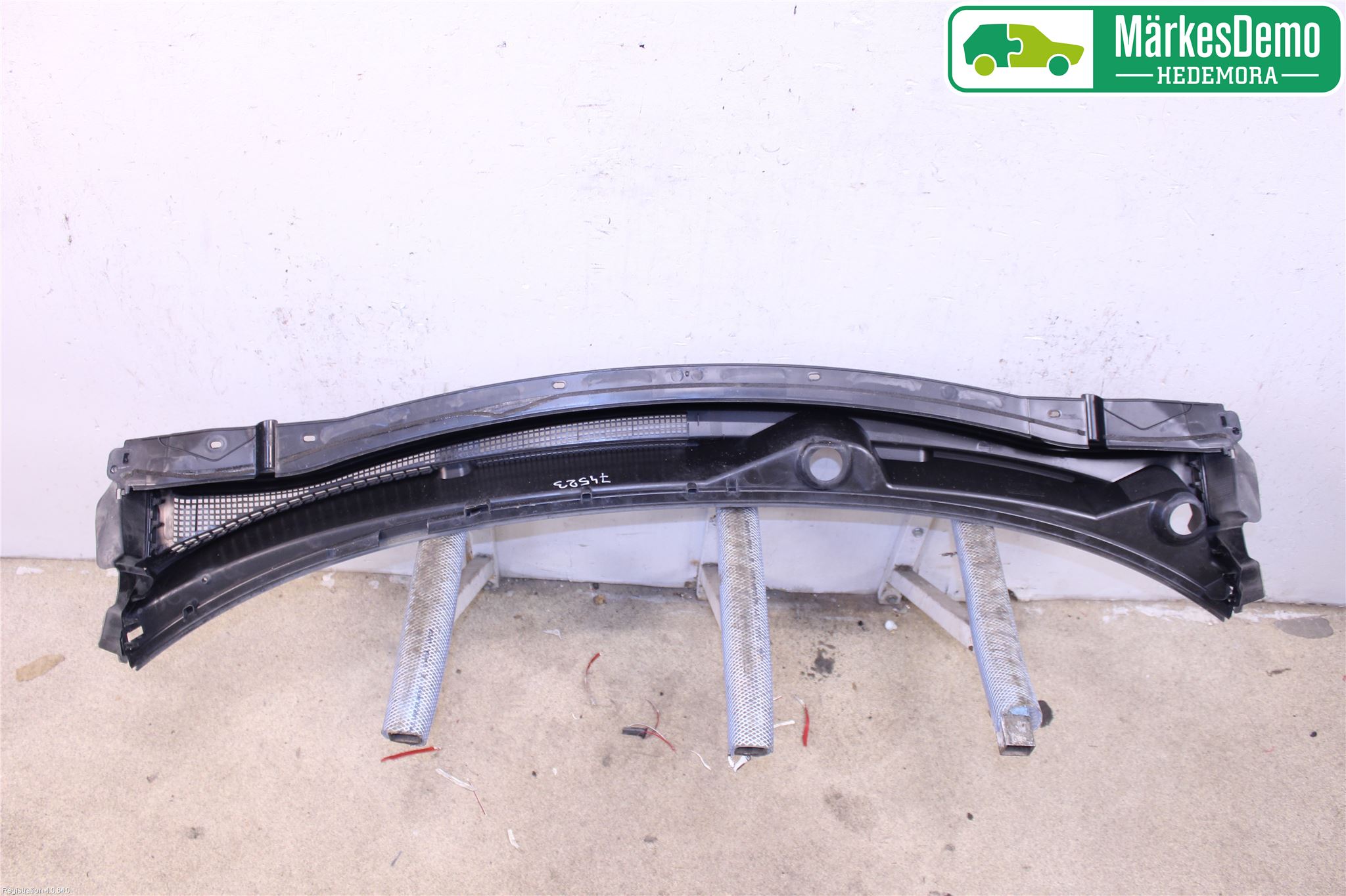 Mitsubishi OUTLANDER 13-21 Visker Deksel-Grill-Under Frr