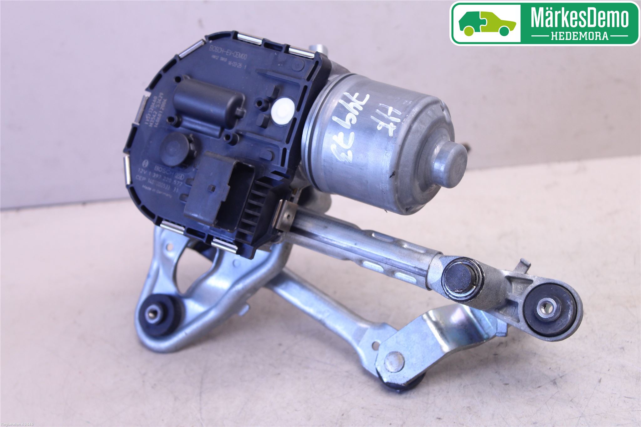 Peugeot 3008 09-16 Viskermotor Frontrute