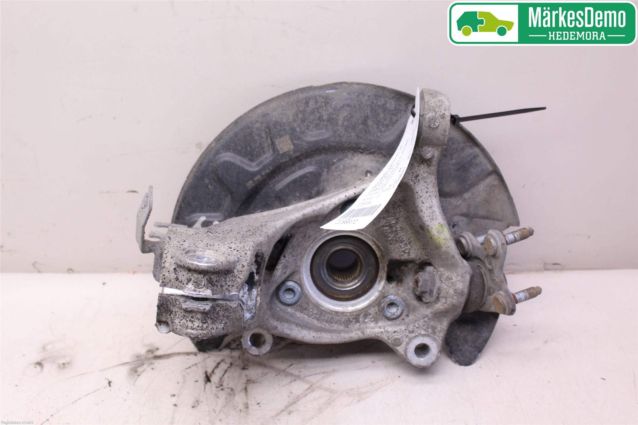 Volkswagen VW PASSAT 15-19 Spindel Hf