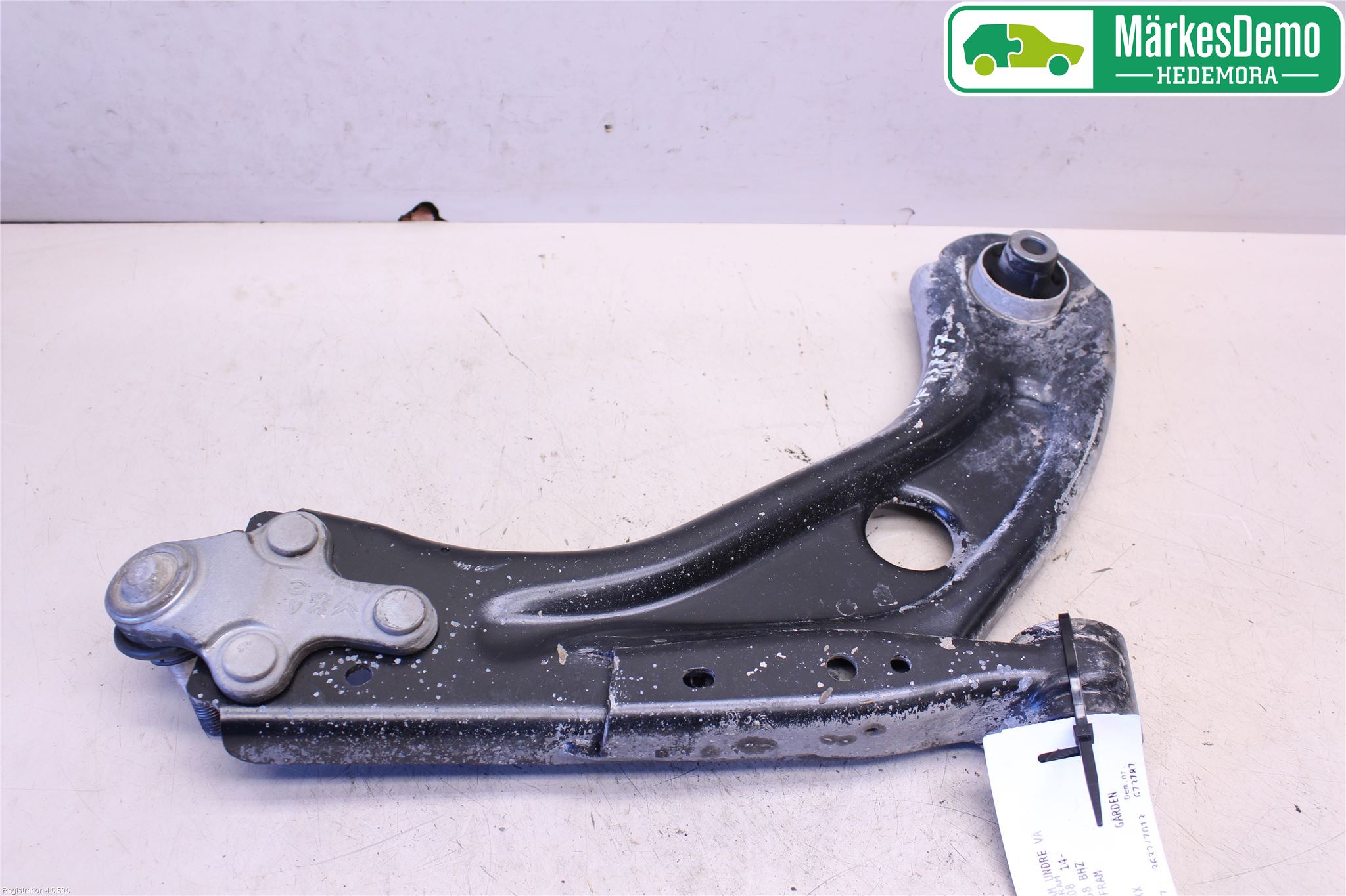 Peugeot 308 14-21 Bærearm Foran Venstre Nedre