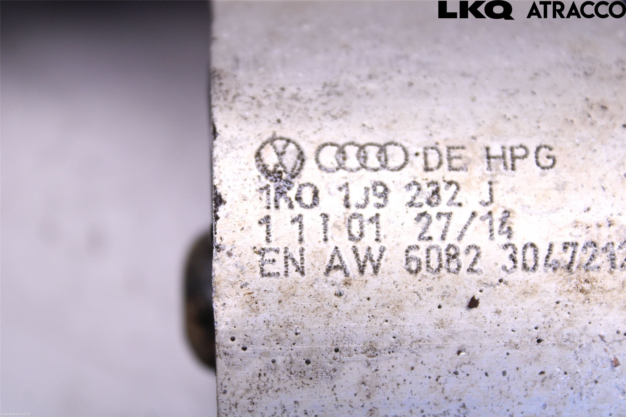 Volkswagen VW TOURAN 10-15 Bærearm Foran Høyre Nedre