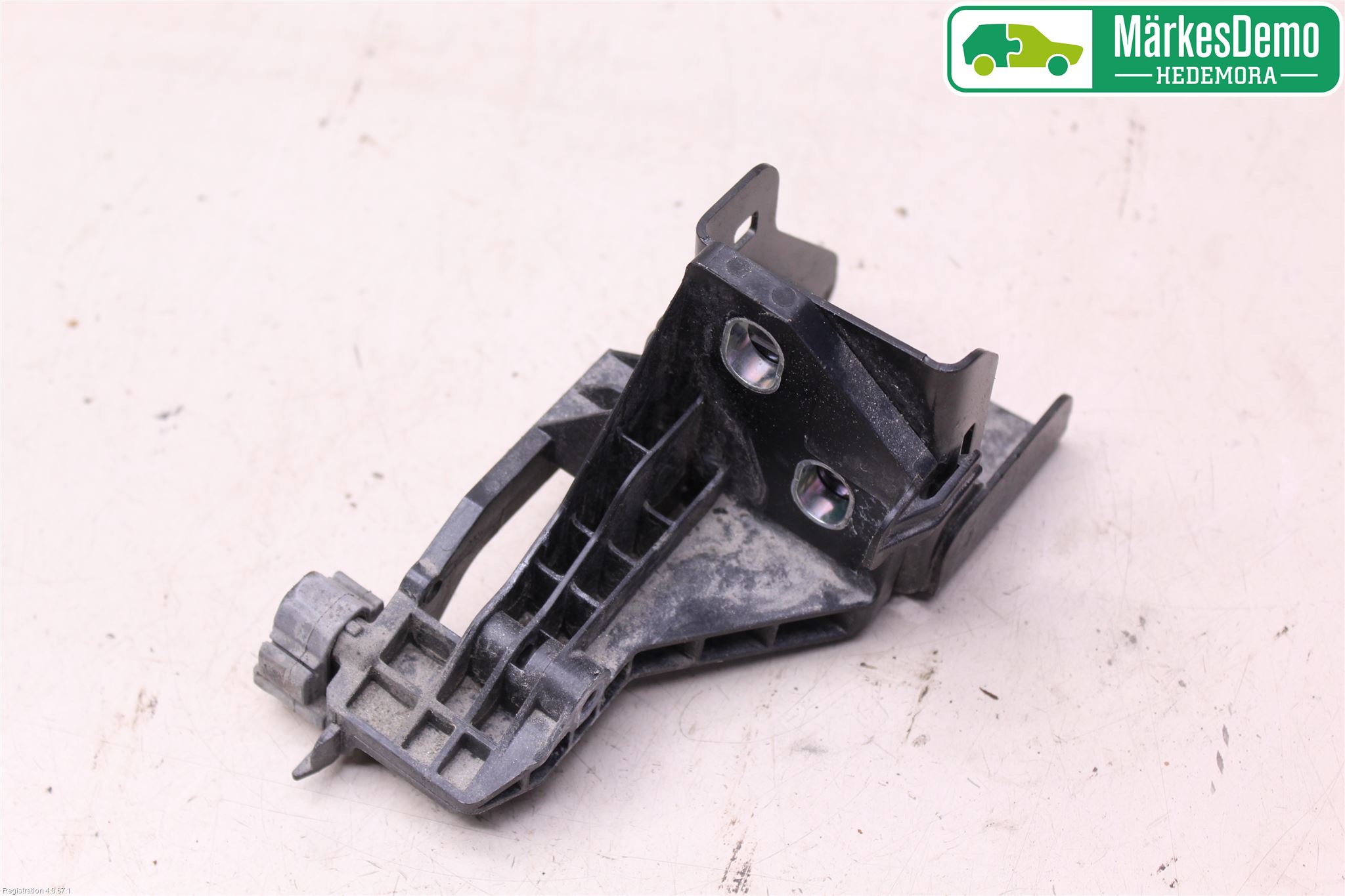 Mercedes-Benz MB C-KLASS (W205) 14-21 Radiator Feste - Ramme - Bjelk