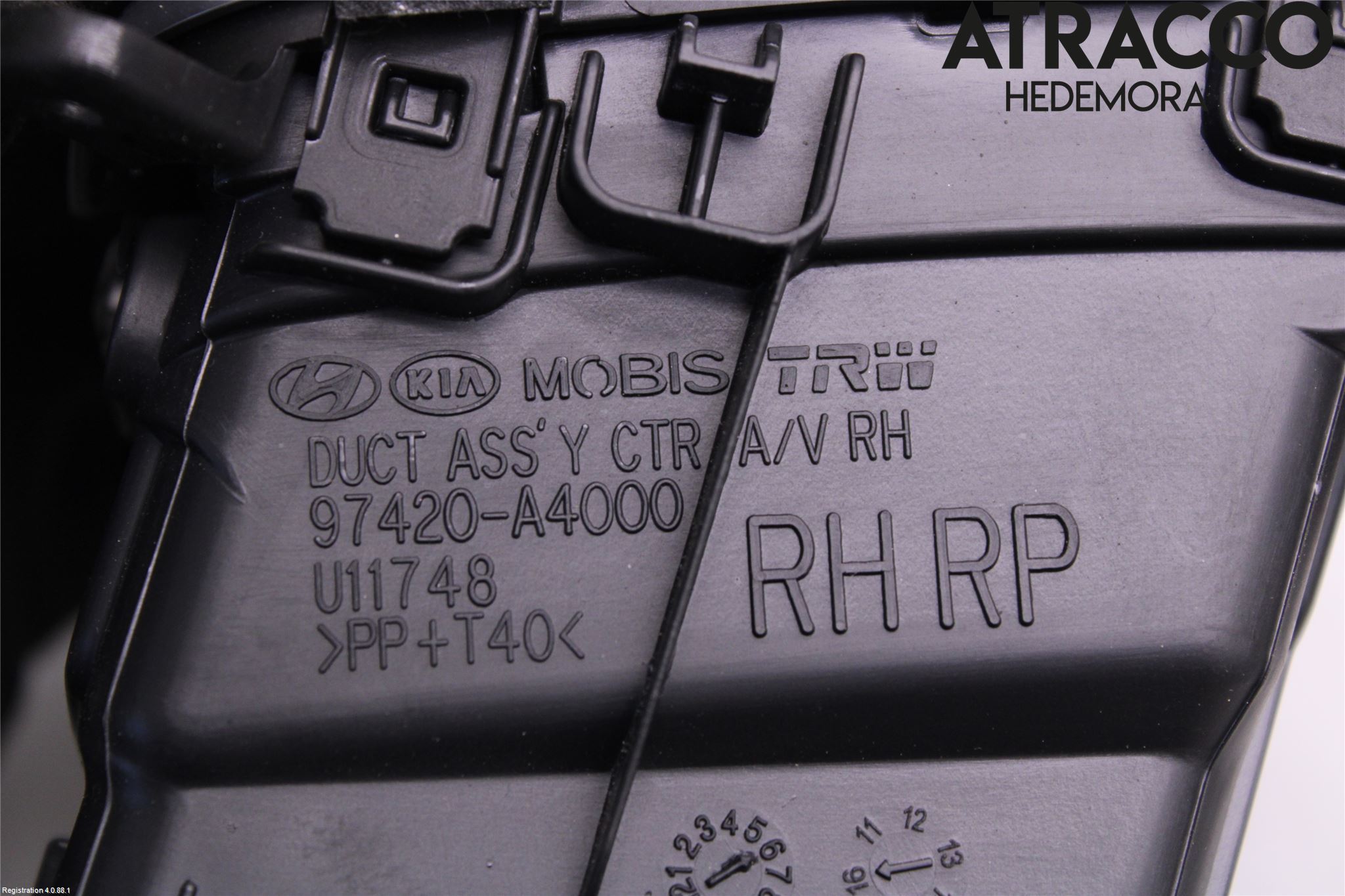 Kia CARENS III 13-19 Dashbord Kanal - Dyse