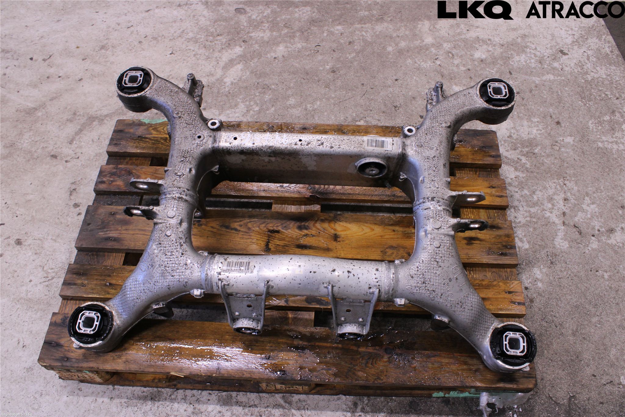 BMW 5 F10/F11/F18 09-17 Bakaksel Feste Travers-Ramme