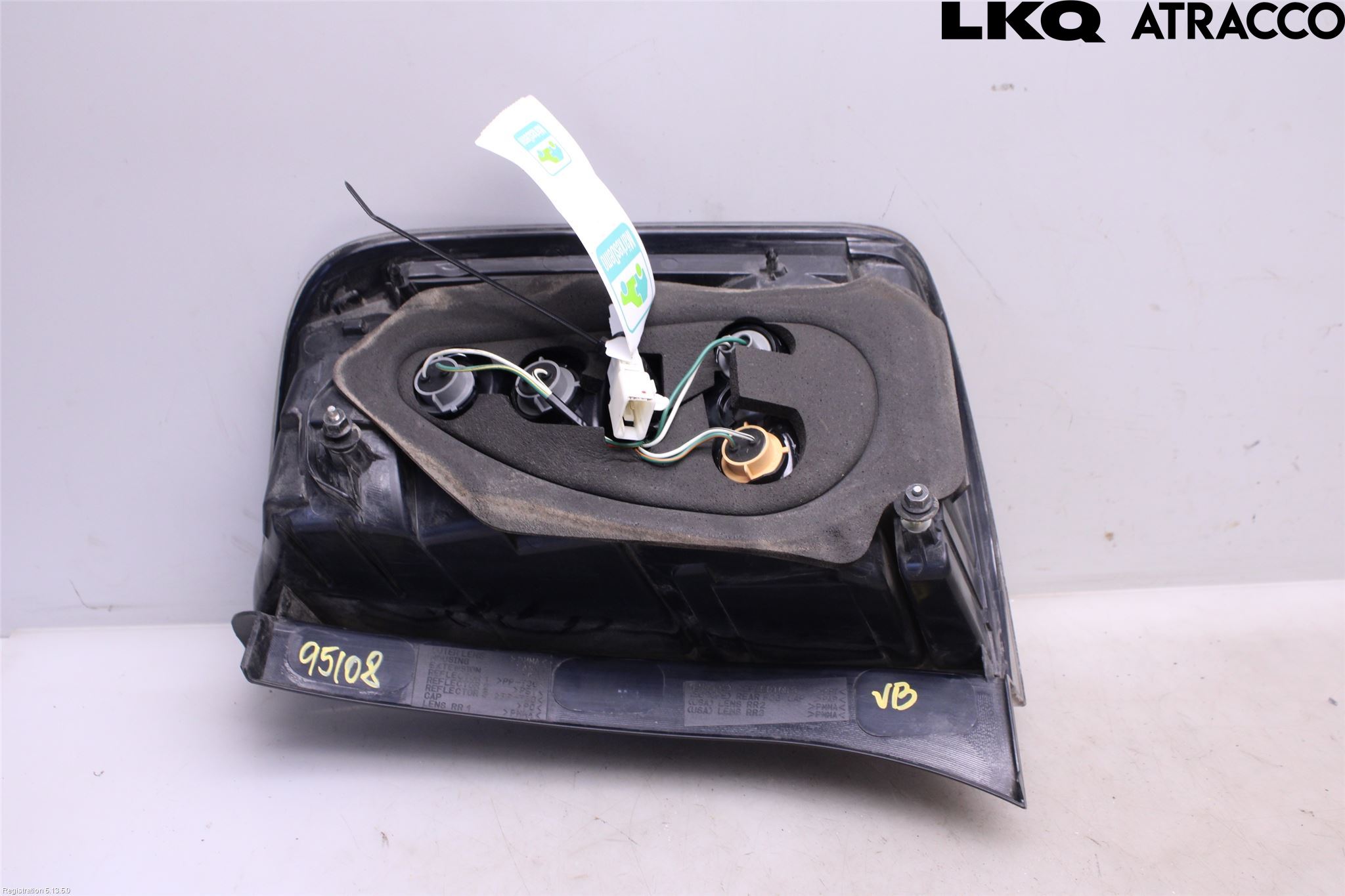 Toyota PRIUS NWH20 04-08 Baklykt Venstre