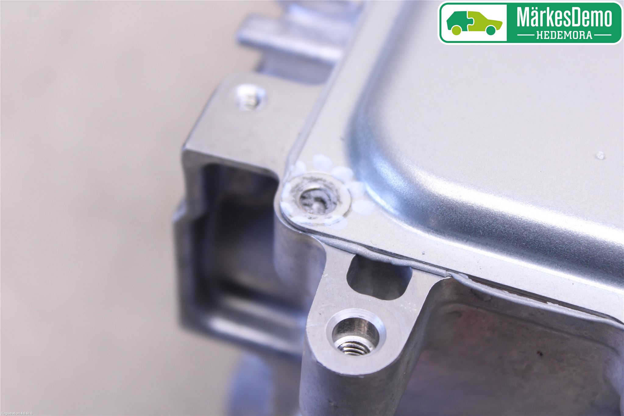 Mitsubishi OUTLANDER 13-21 Batterilader Hybrid