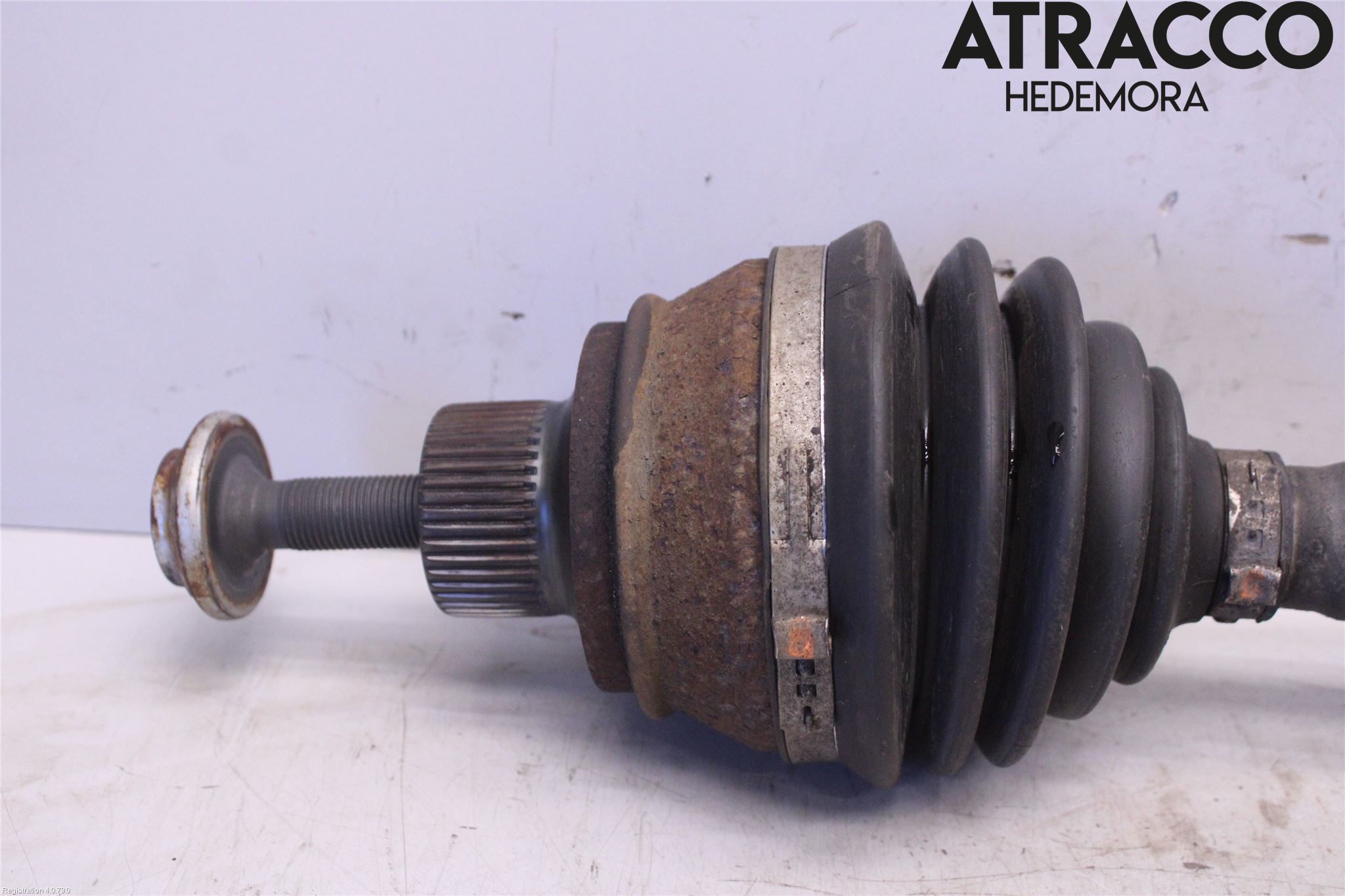 Audi A4/S4 08-11 Drivaksel Foran Kompl Venstre