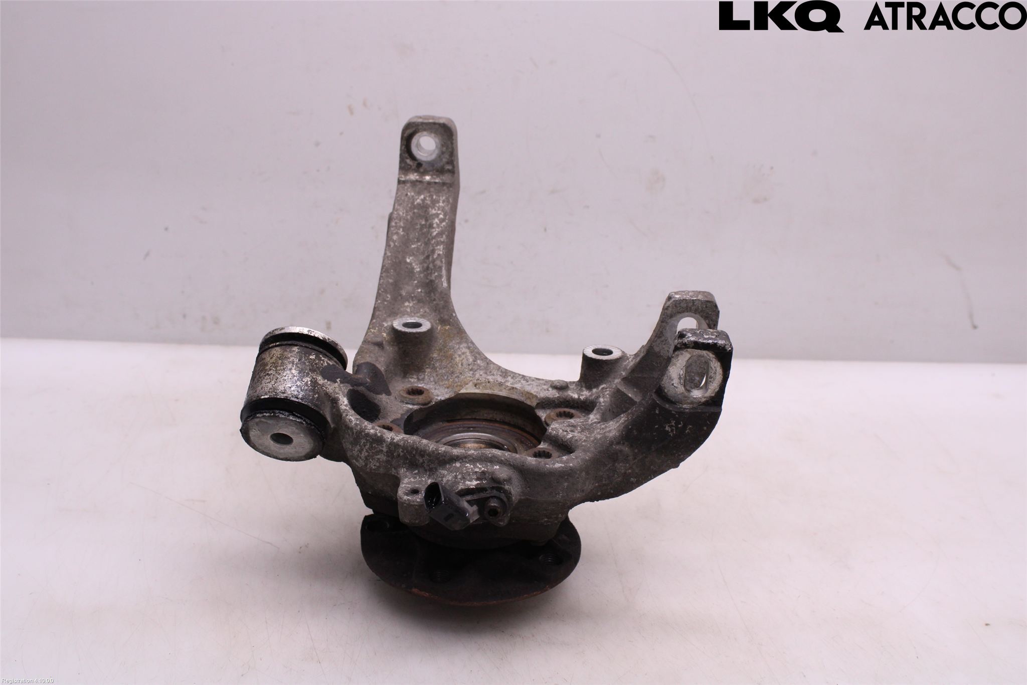 Audi A8/S8 4E  02-09 Spindel Vb