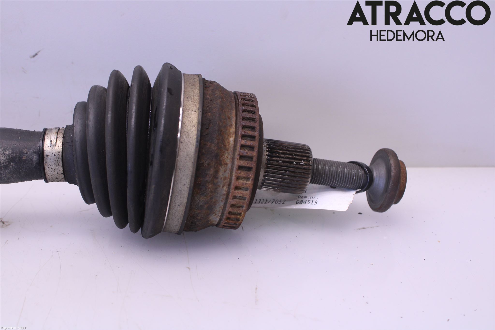 Audi A4/S4 05-07 Drivaksel Foran Kompl Høyre