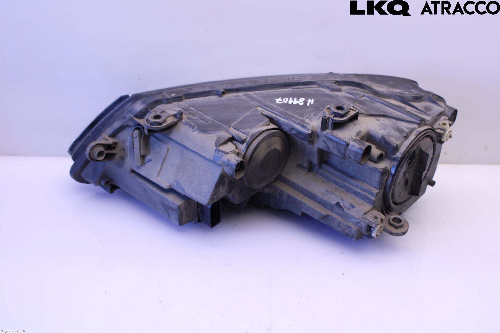 Volkswagen VW JETTA VI 11- Frontlykt Høyre