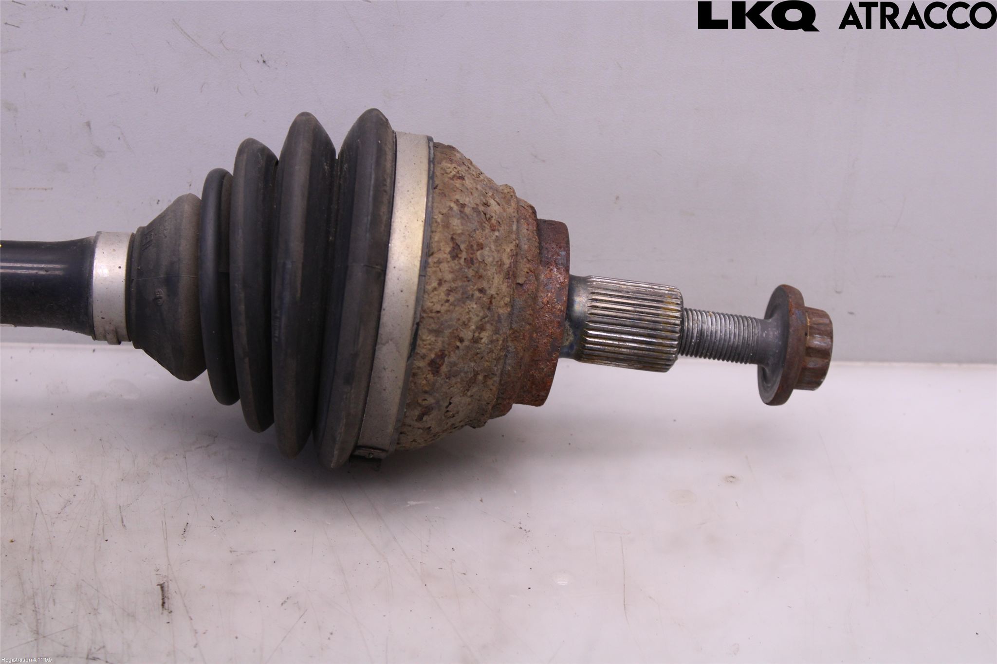 Volkswagen VW PASSAT 11-14 Drivaksel Foran Kompl Venstre