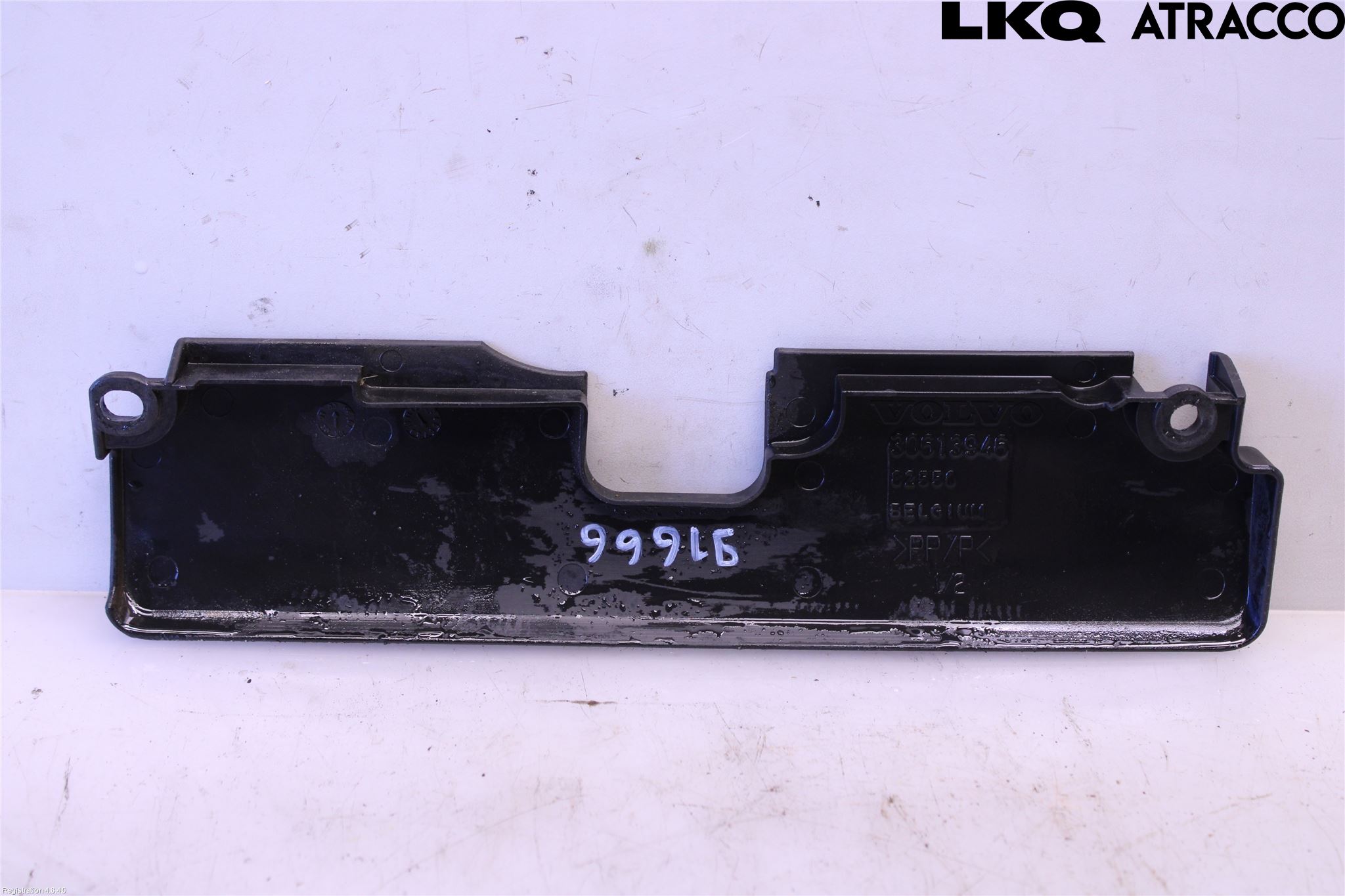 Volvo S40/V40    96-04 Motor Deksel Over Motor