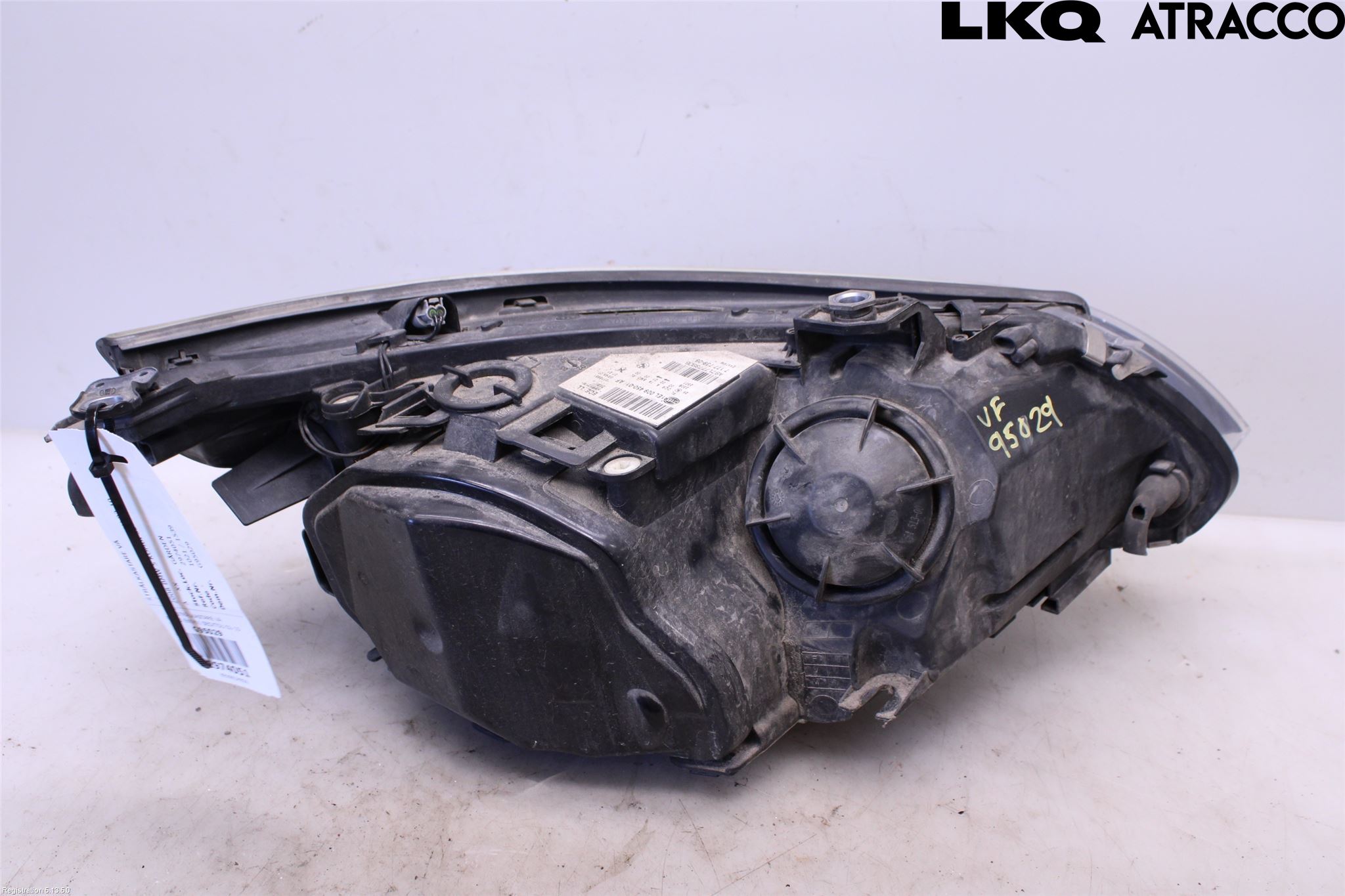BMW 5 E60/61 Sed/Tou 02-10 Frontlykt Venstre