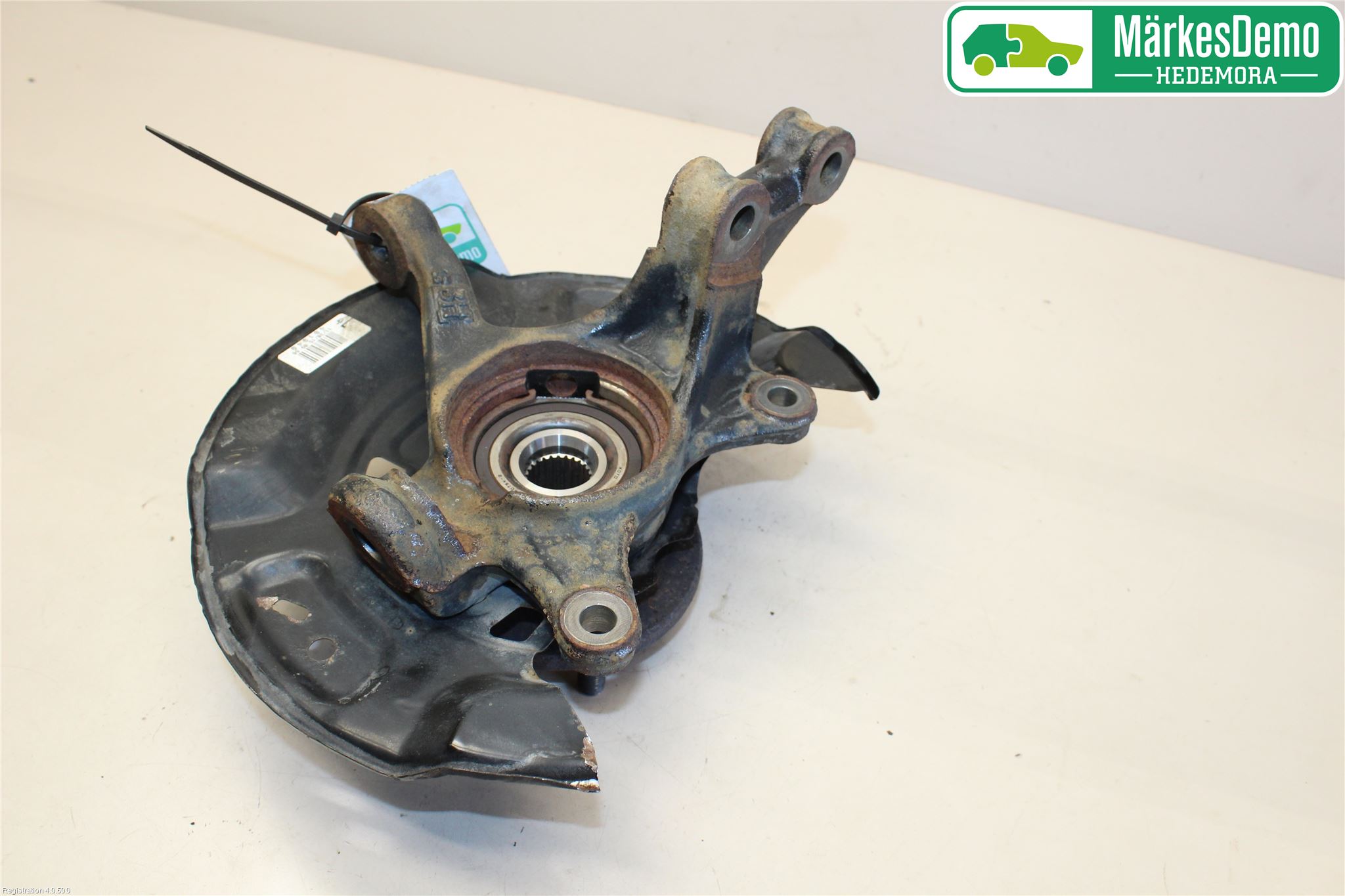 Toyota YARIS XP130 15-20 Spindel Vf
