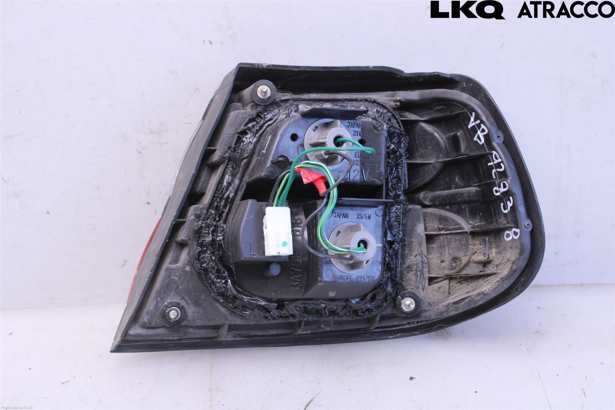 Nissan ALMERA    96-00 Baklykt Venstre