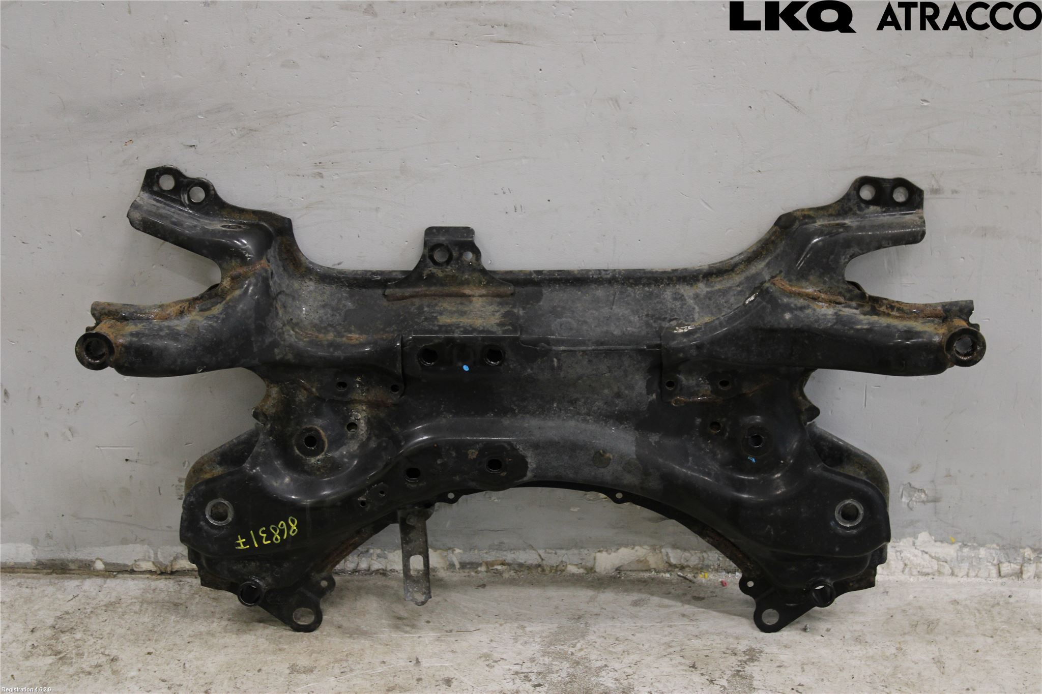Toyota AURIS 13-19 Forstillingsbjelke(Tvergående)