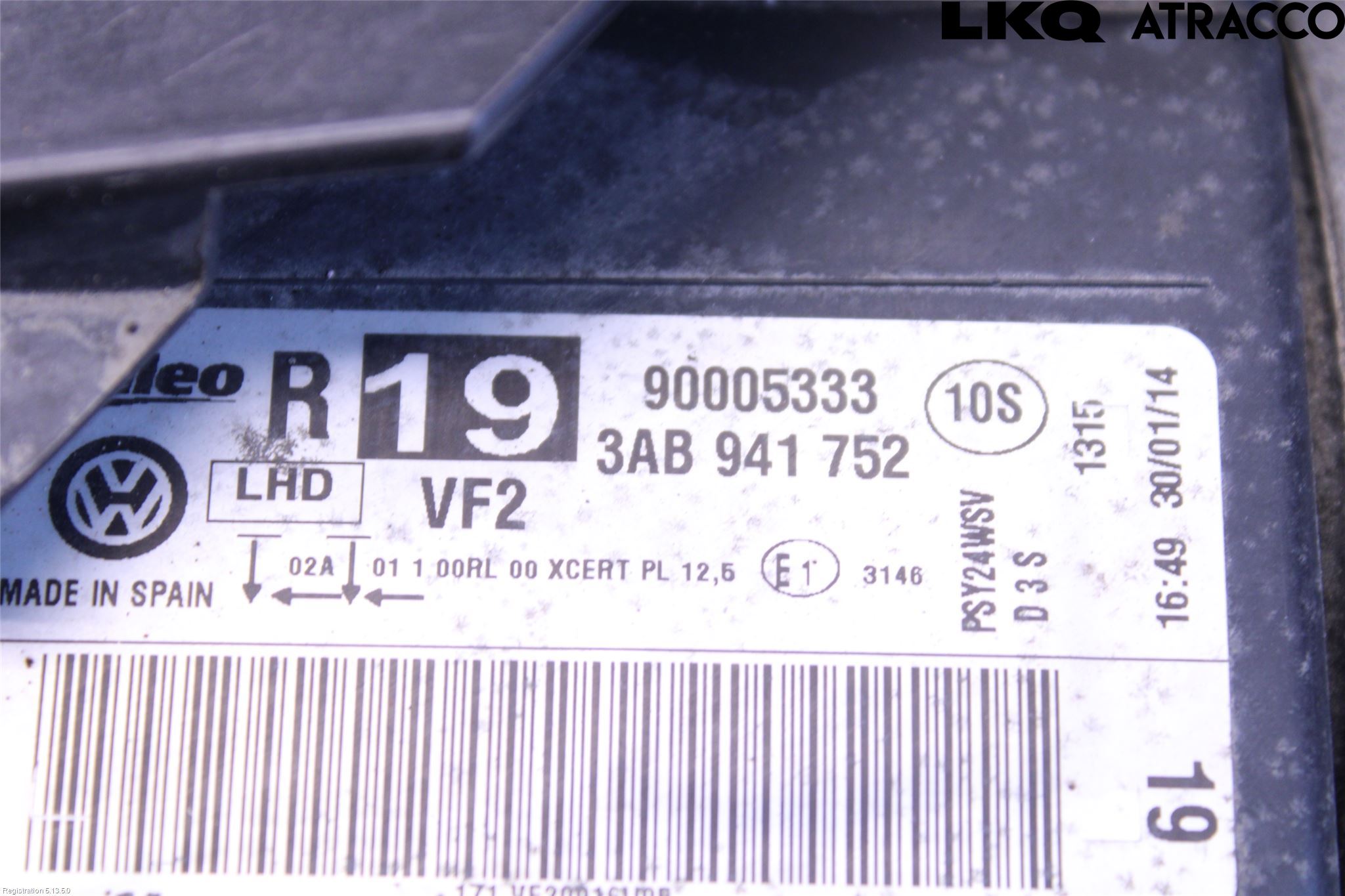 Volkswagen VW PASSAT 11-14 Frontlykt Høyre