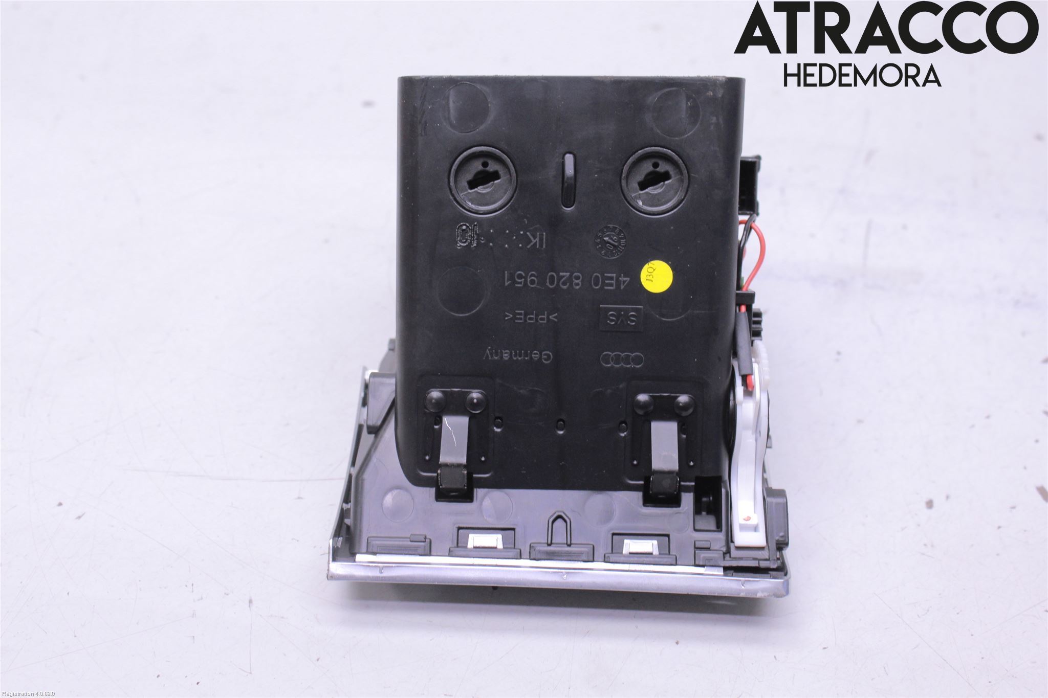Audi A8/S8 4E  02-09 Dashbord Kanal - Dyse