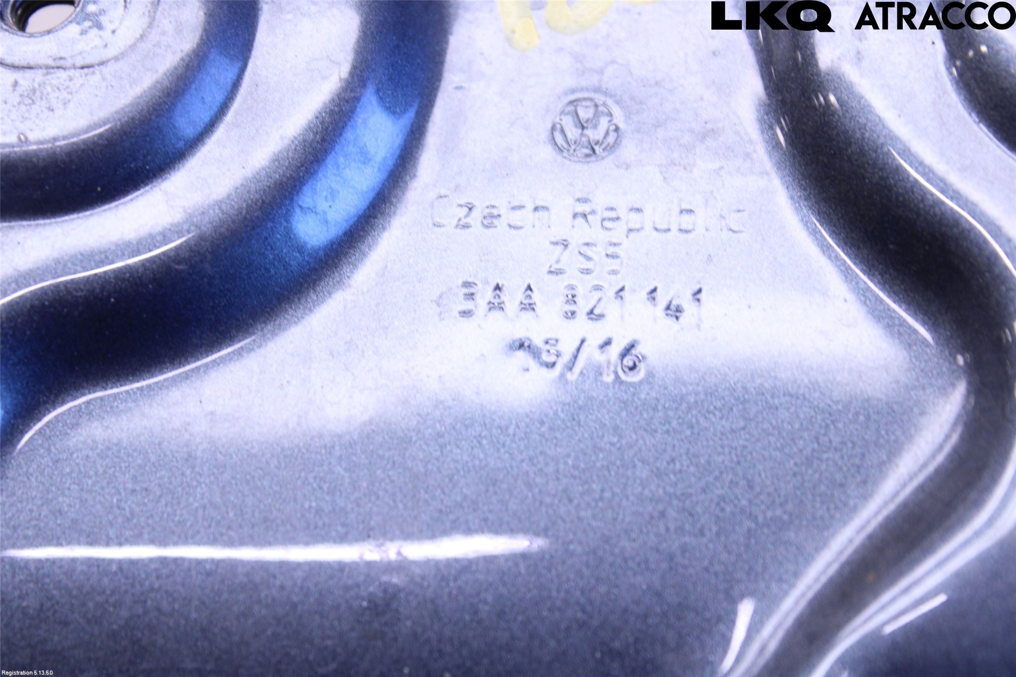 Volkswagen VW PASSAT 11-14 Frontskjermfeste Venstre