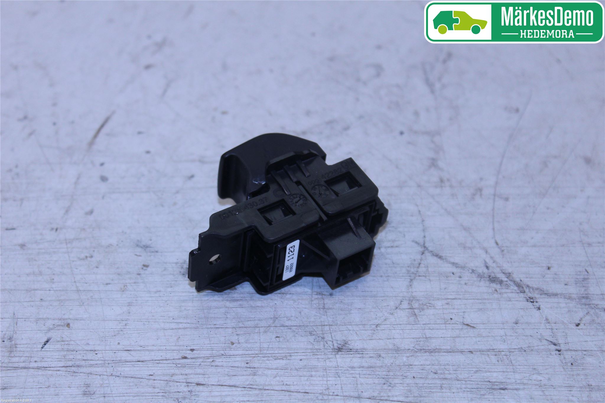 Opel INSIGNIA 09-16 Bryter Parkeringsbrems