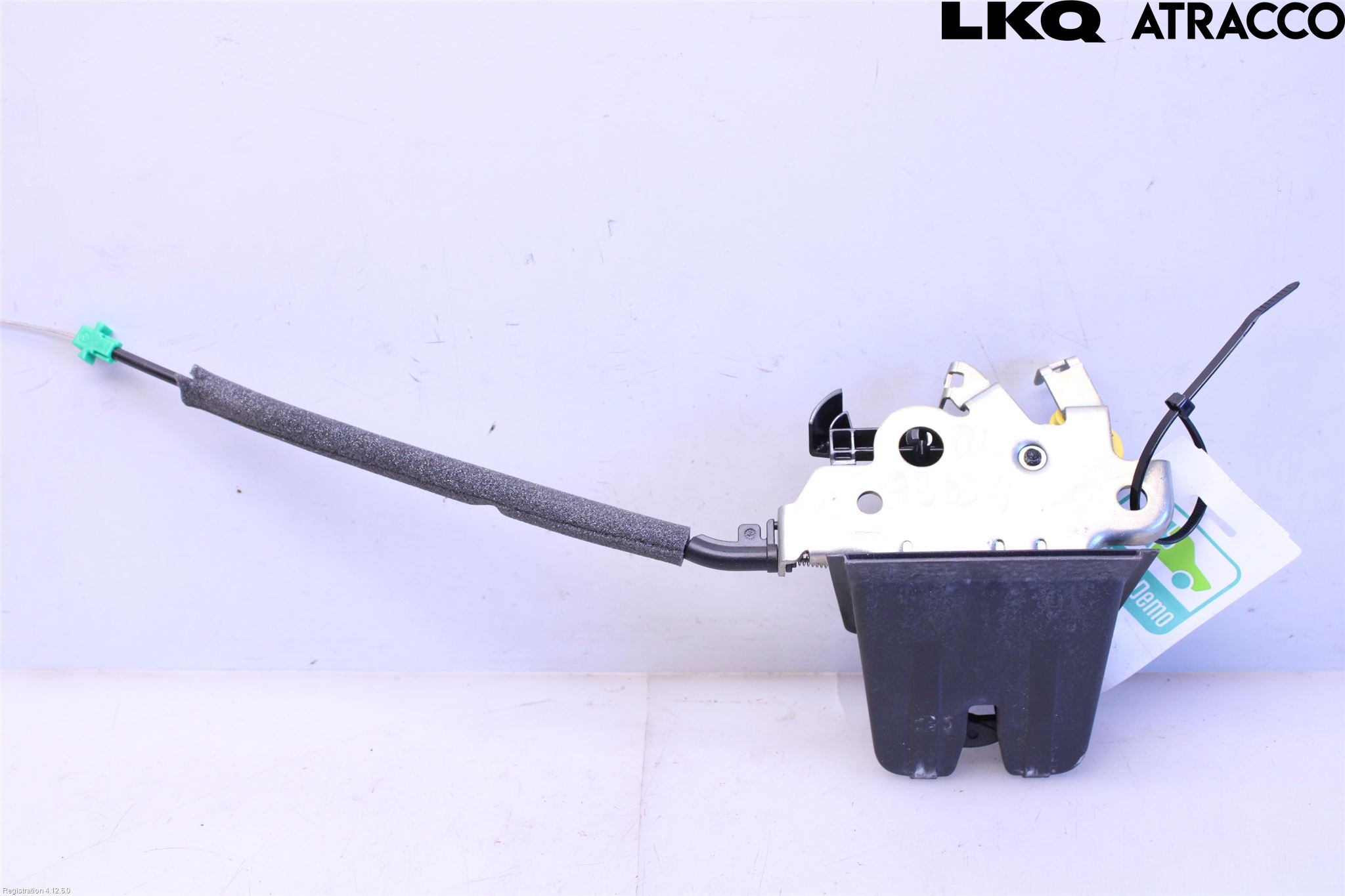 Volkswagen VW PASSAT 15-19 Bakluke-Lokk Låsekasse