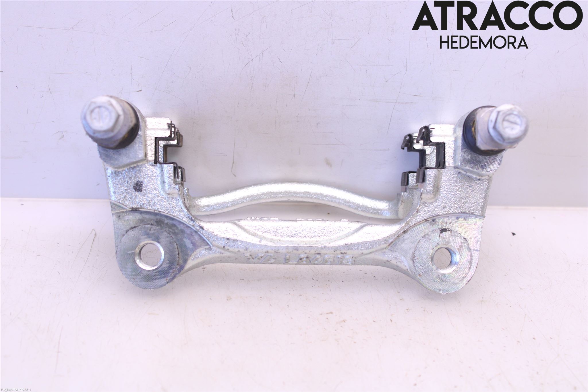 Toyota YARIS CROSS XP21 21- Bremsecaliper Feste Holder