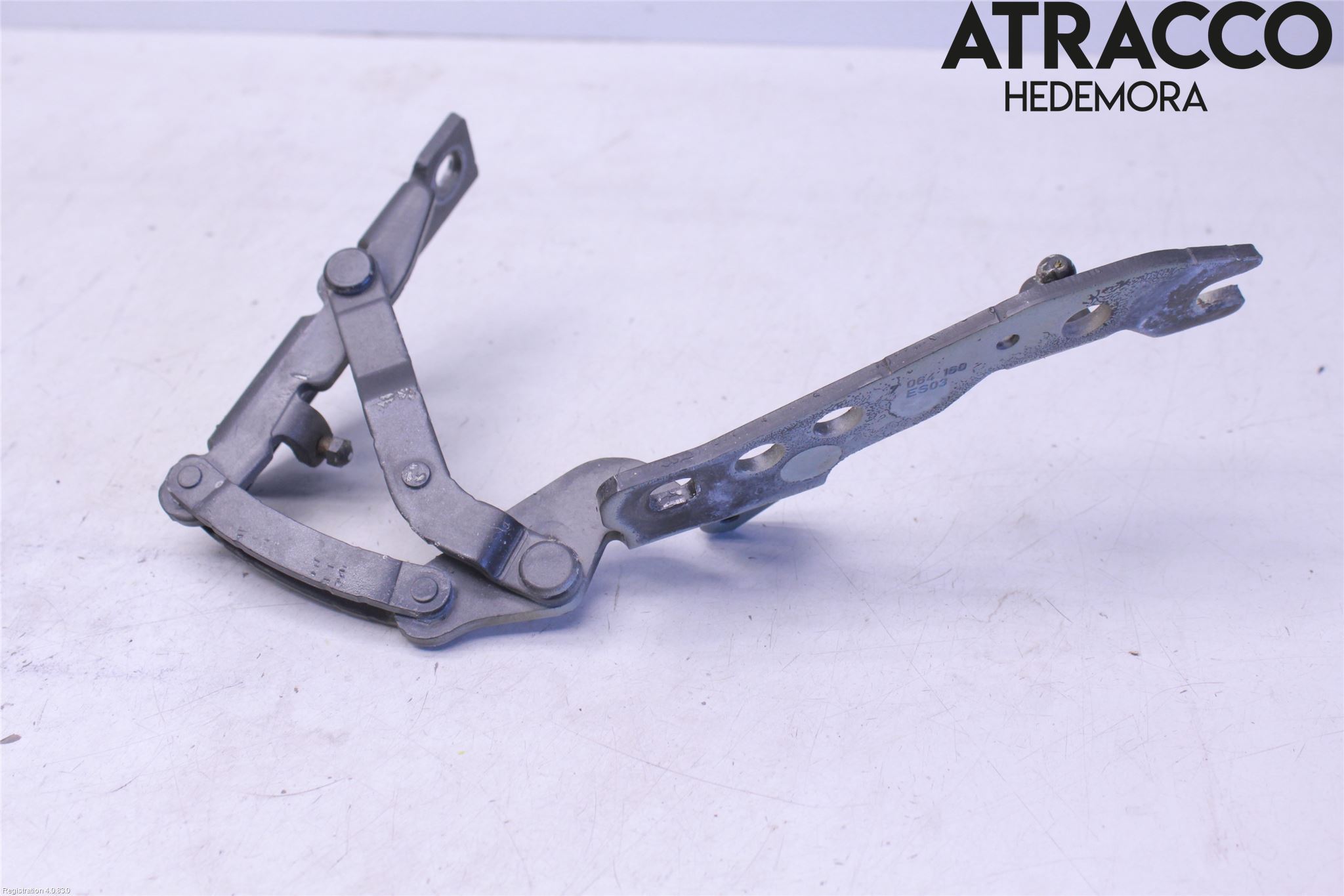 BMW 6 E63/64    02-10 Panser Hengsel - Hengsler