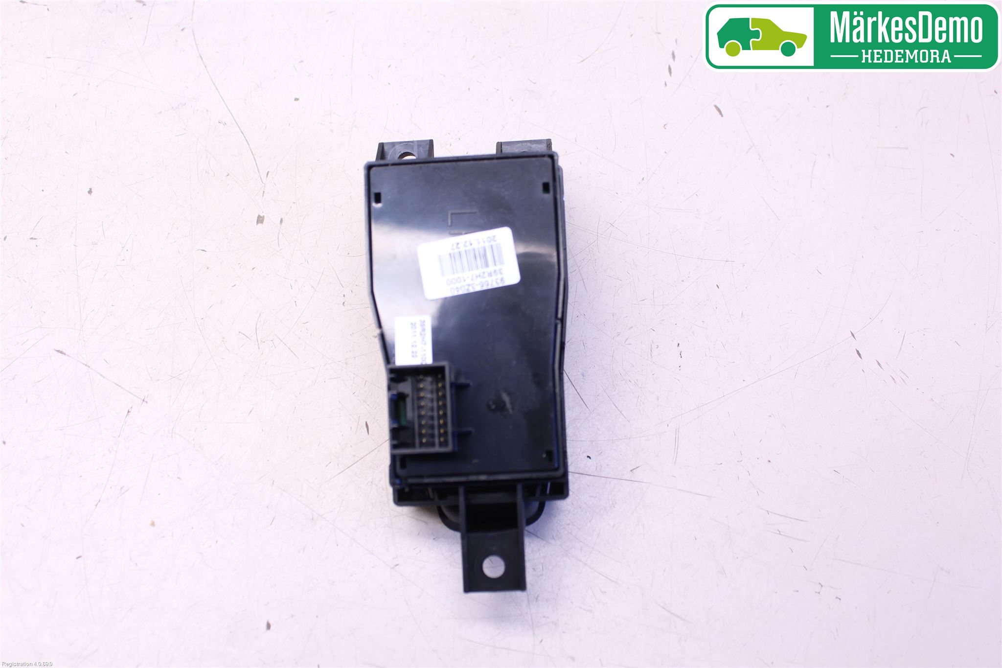Hyundai i40 08-15 Bryter Parkeringsbrems