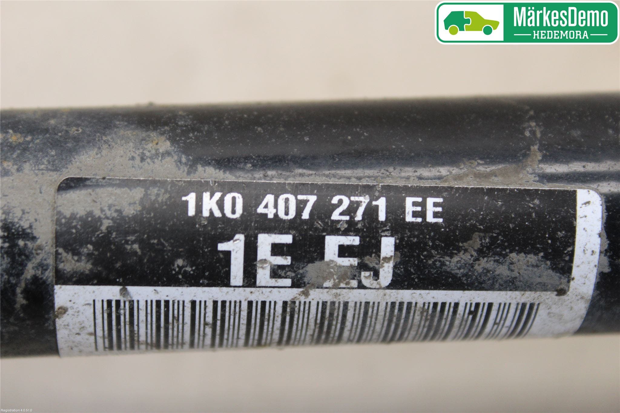 Volkswagen VW GOLF V 04-09 Drivaksel Foran Kompl Venstre