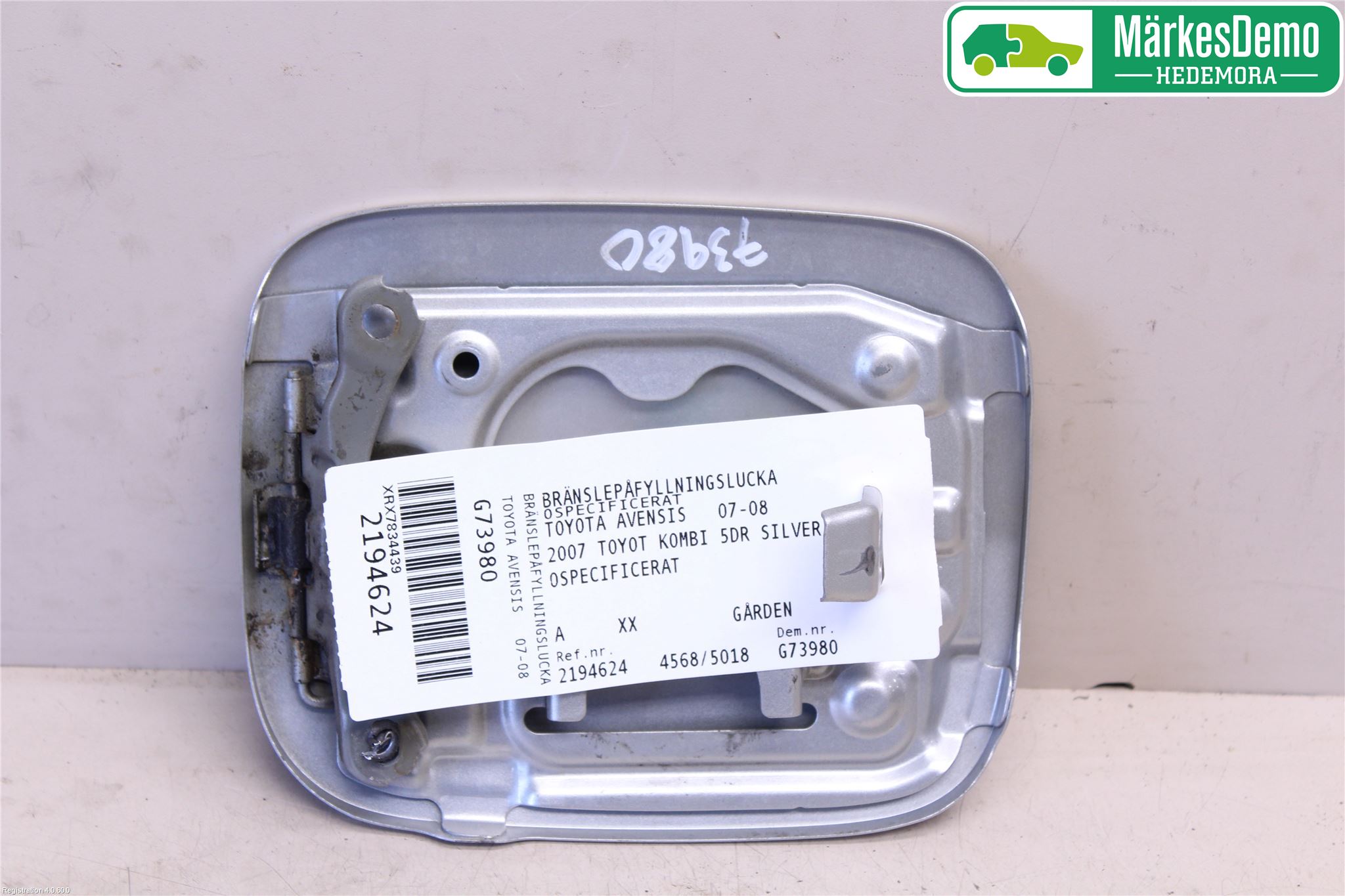Toyota AVENSIS 07-08 Drivstoff Tankluke