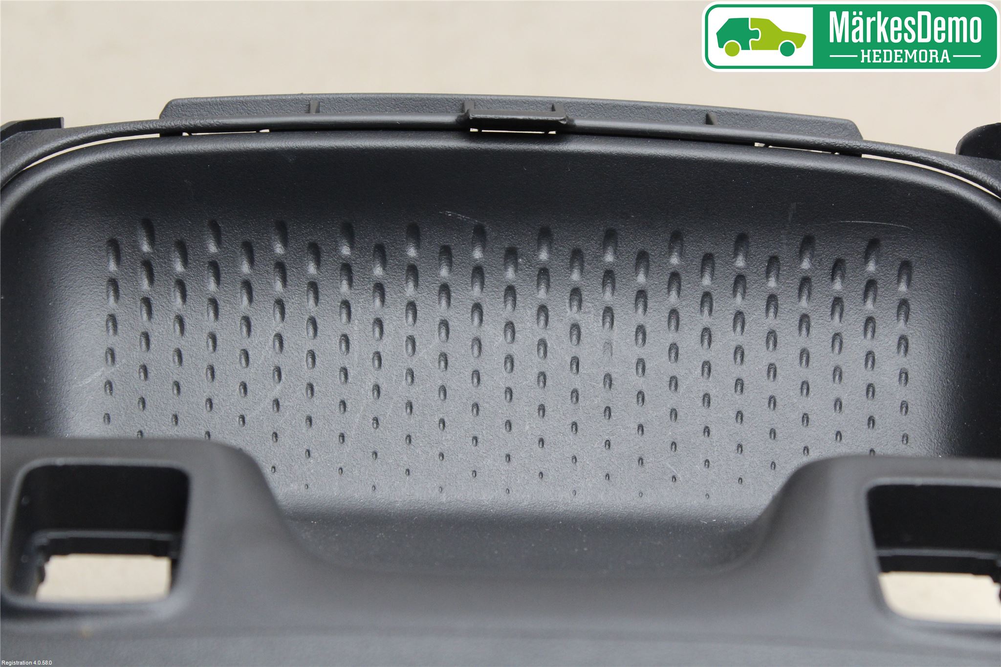 Toyota COROLLA 19- Instrumentkonsoll Midt