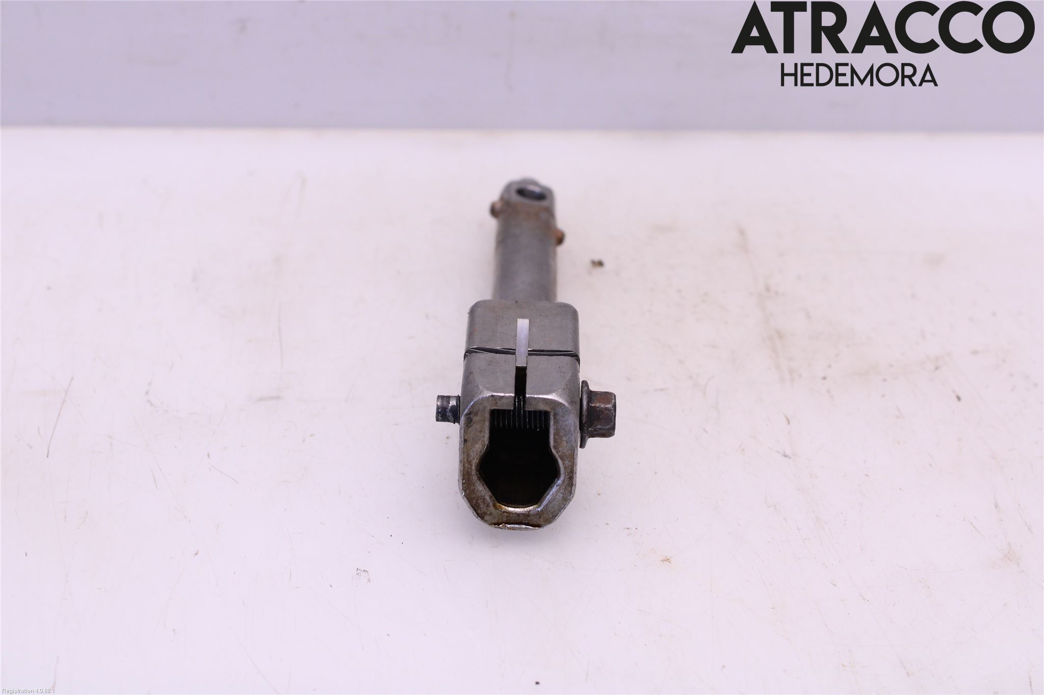 Ford TRANSIT CONNECT 03-08 Rattaksel