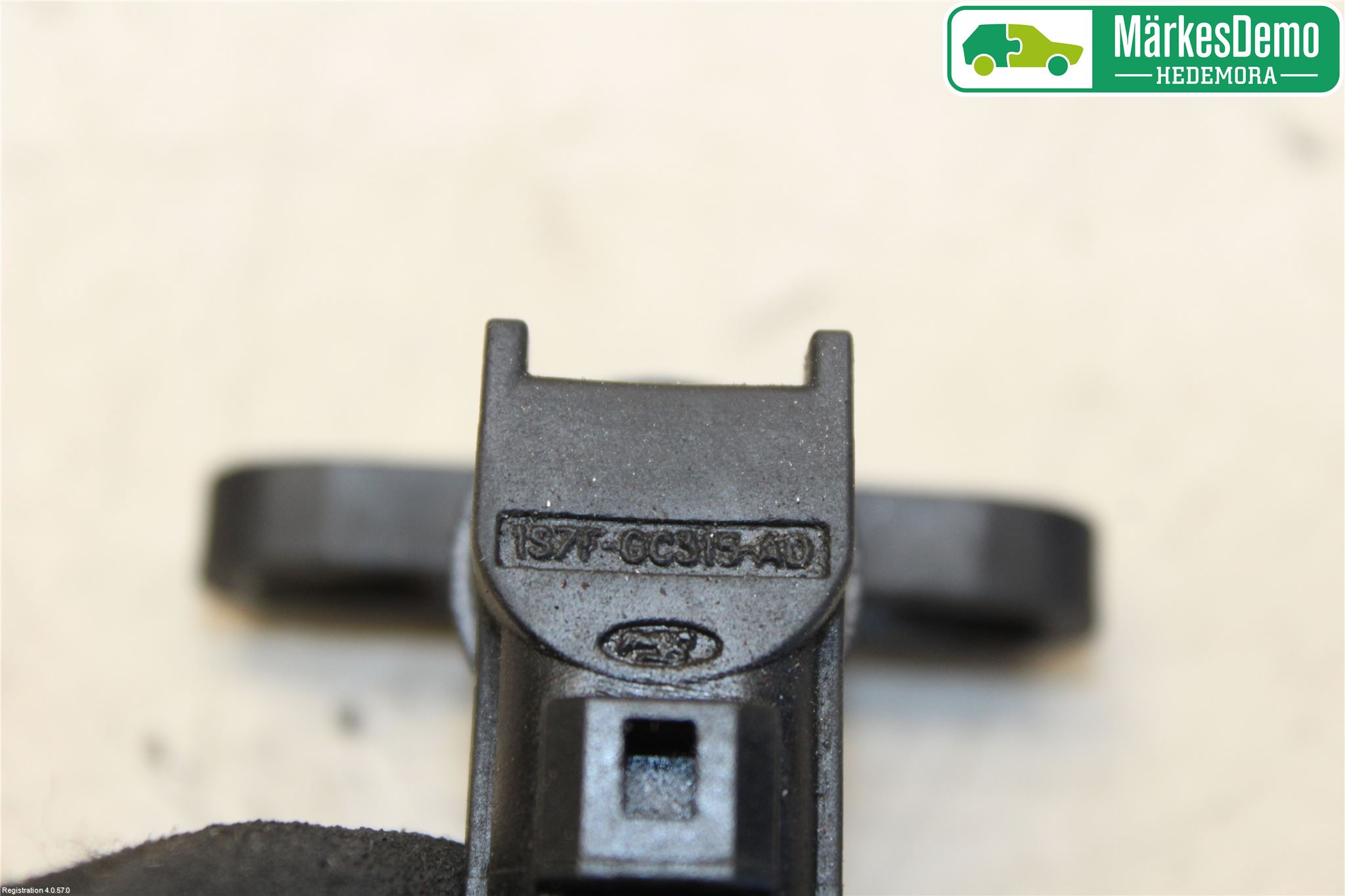 Ford FOCUS     04-07 Giver Turtall - Tenning