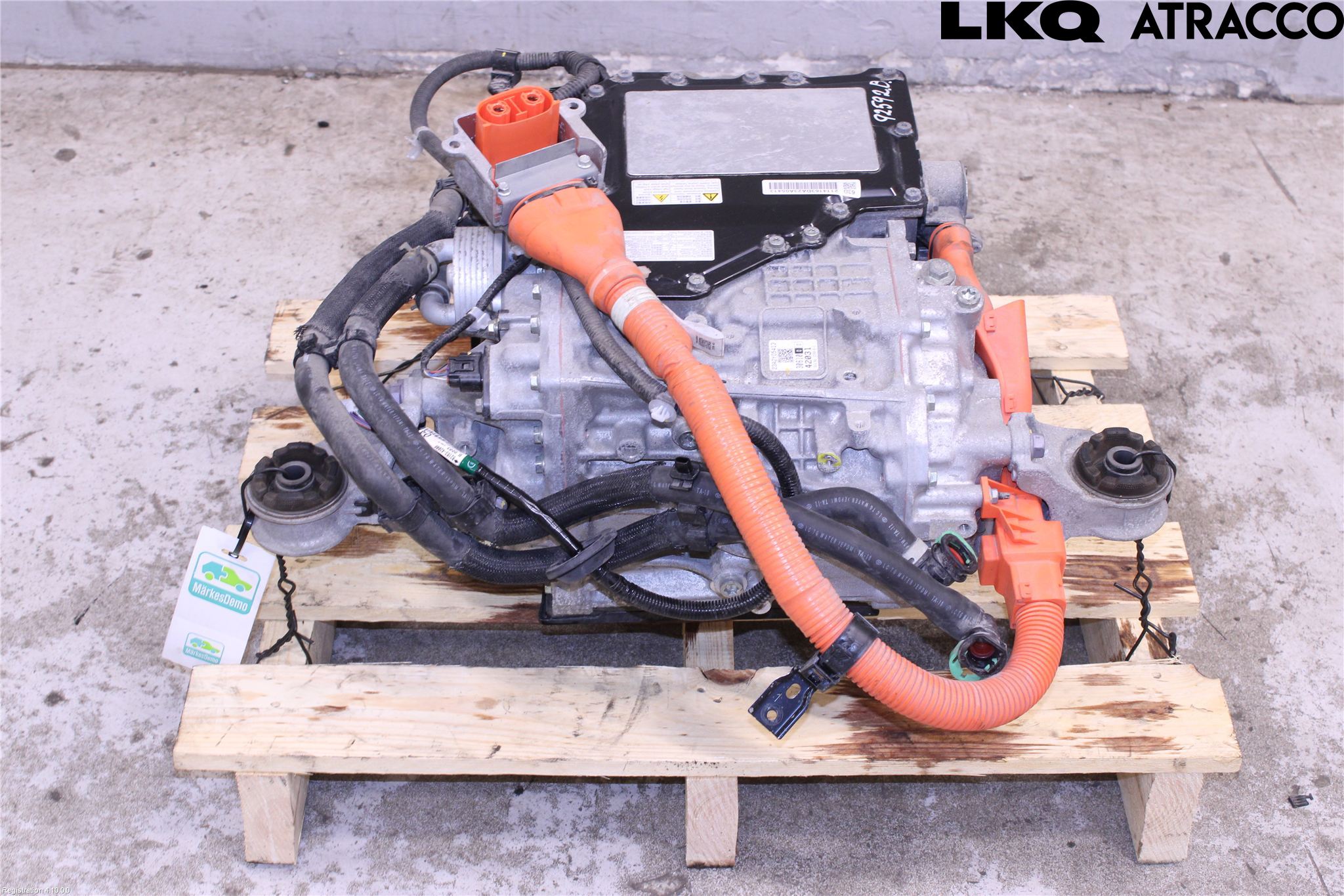 Toyota bZ4X EA10 22- Navgir Elektrisk