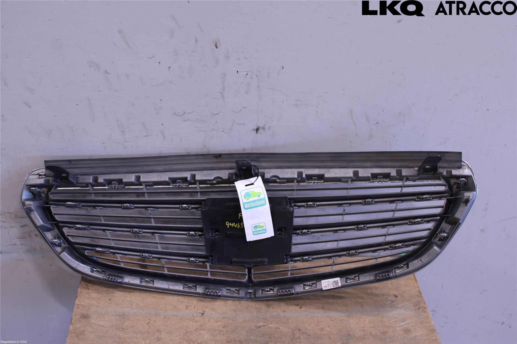Mercedes-Benz MB E-KLASS (W212) 09-16 Grill Komplett