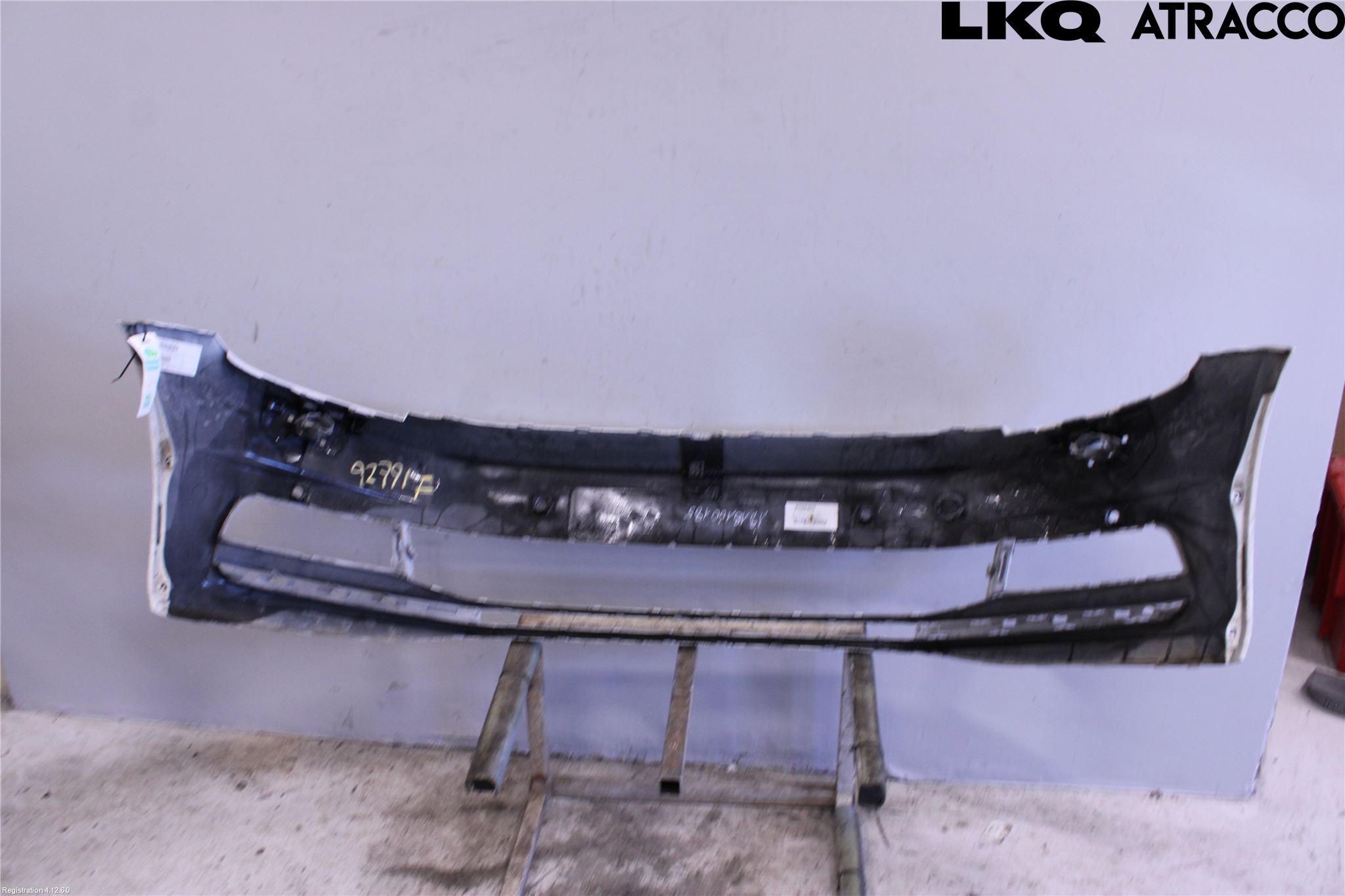 Volkswagen VW TOURAN 16- Støtfanger Foran Plastdeksel