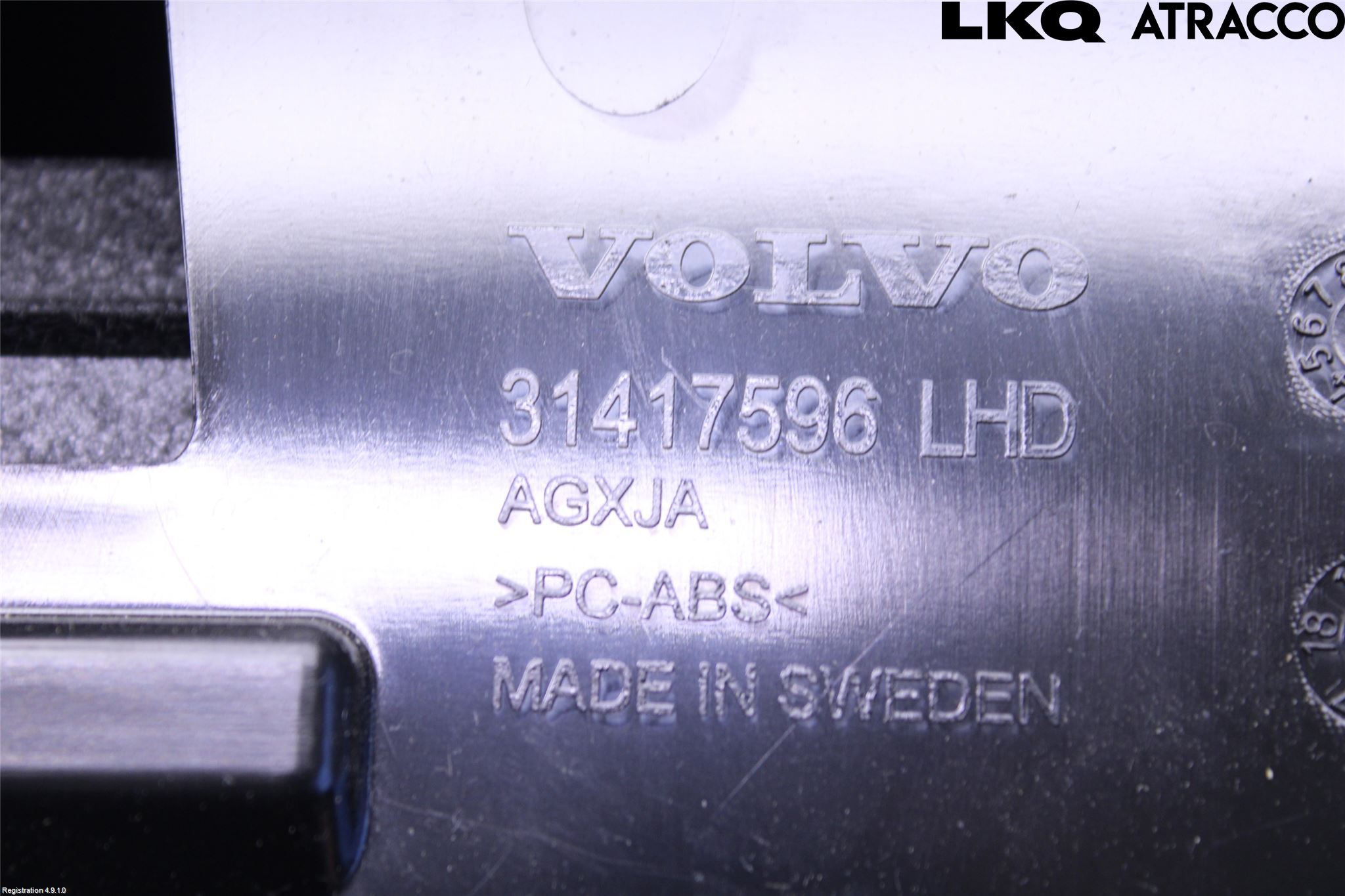 Volvo XC60 18- Innr Hanskerom