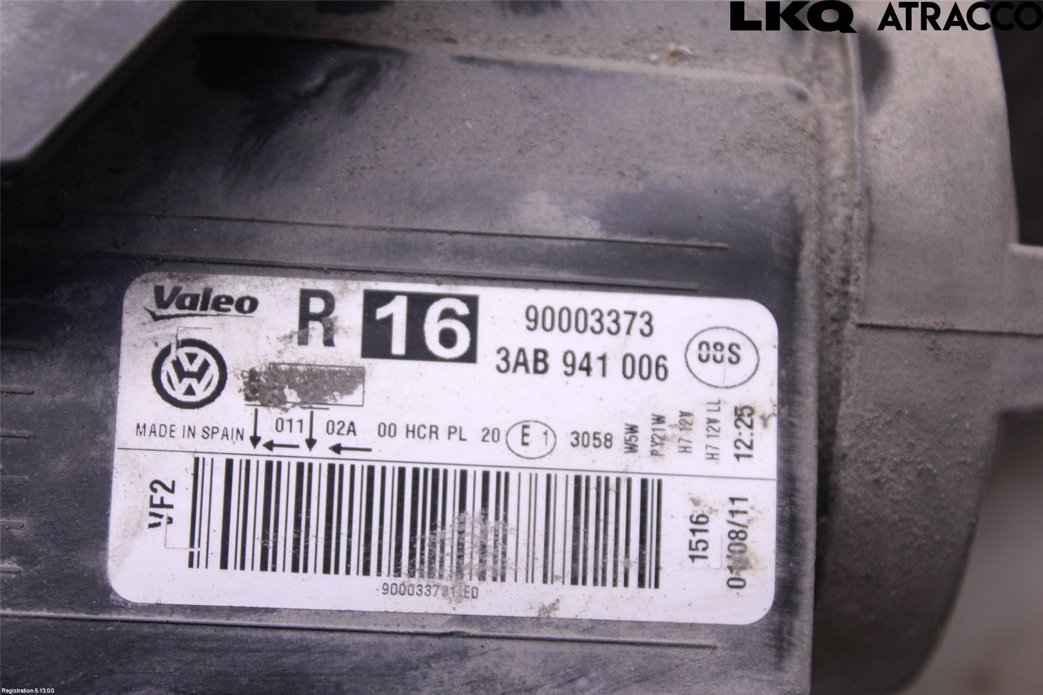 Volkswagen VW PASSAT 11-14 Frontlykt Høyre