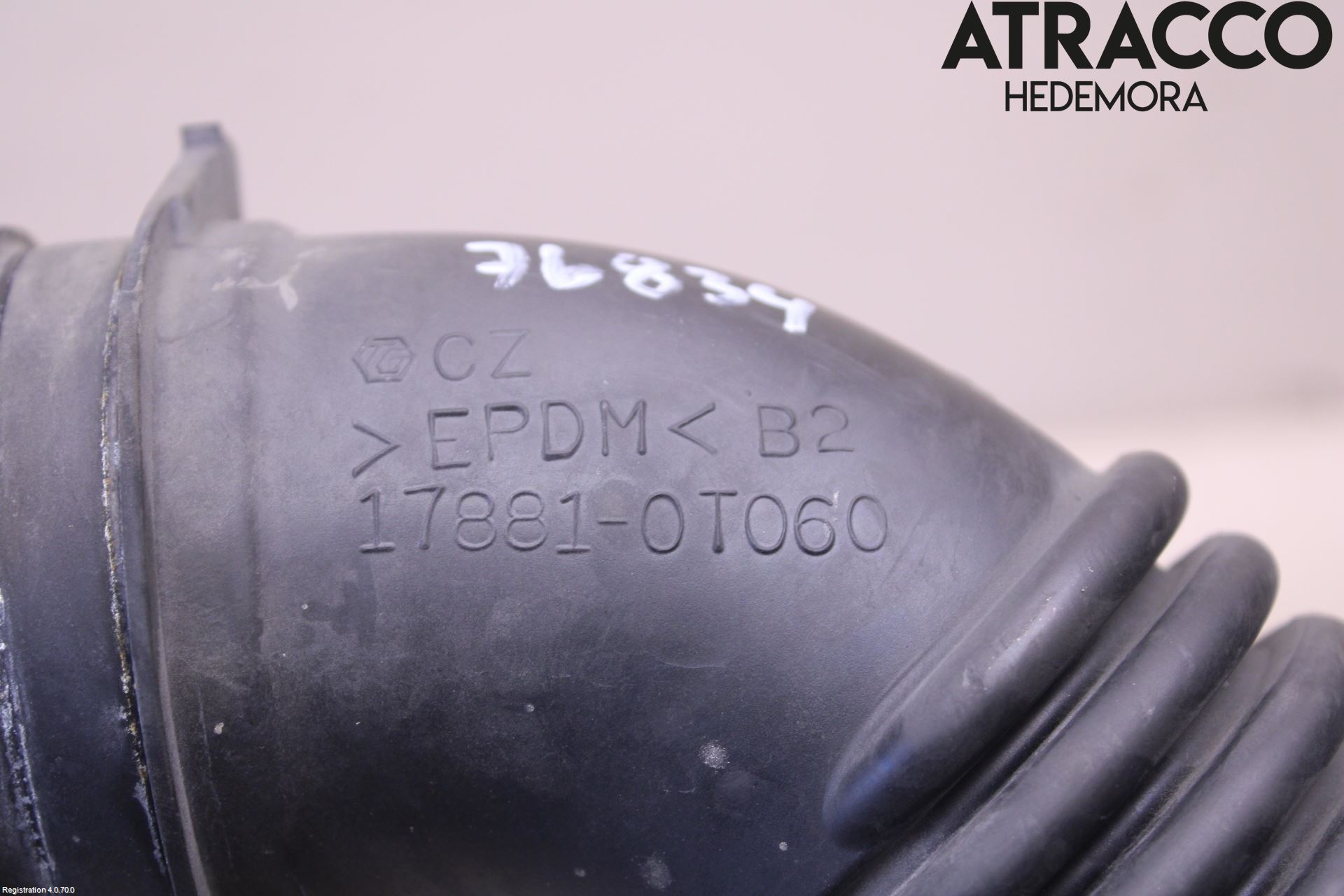 Toyota AURIS 10-12 Inns Gummibelg - Slange