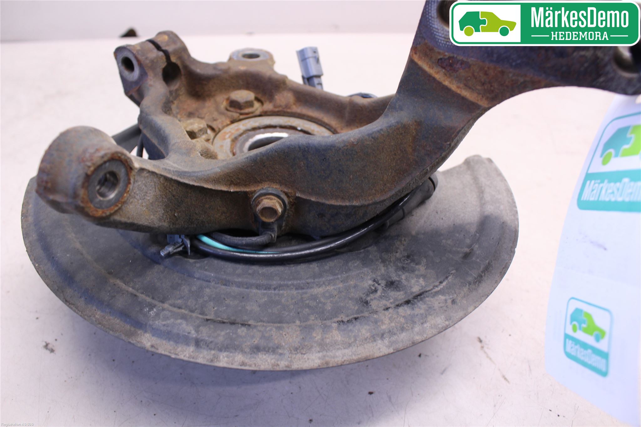 Nissan JUKE 14-19 Spindel Hf