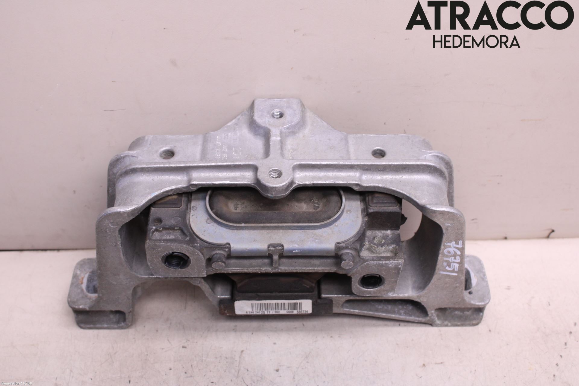 Mercedes-Benz MB GLA-KLASS (X156) 13-20 Motor Feste Gummi