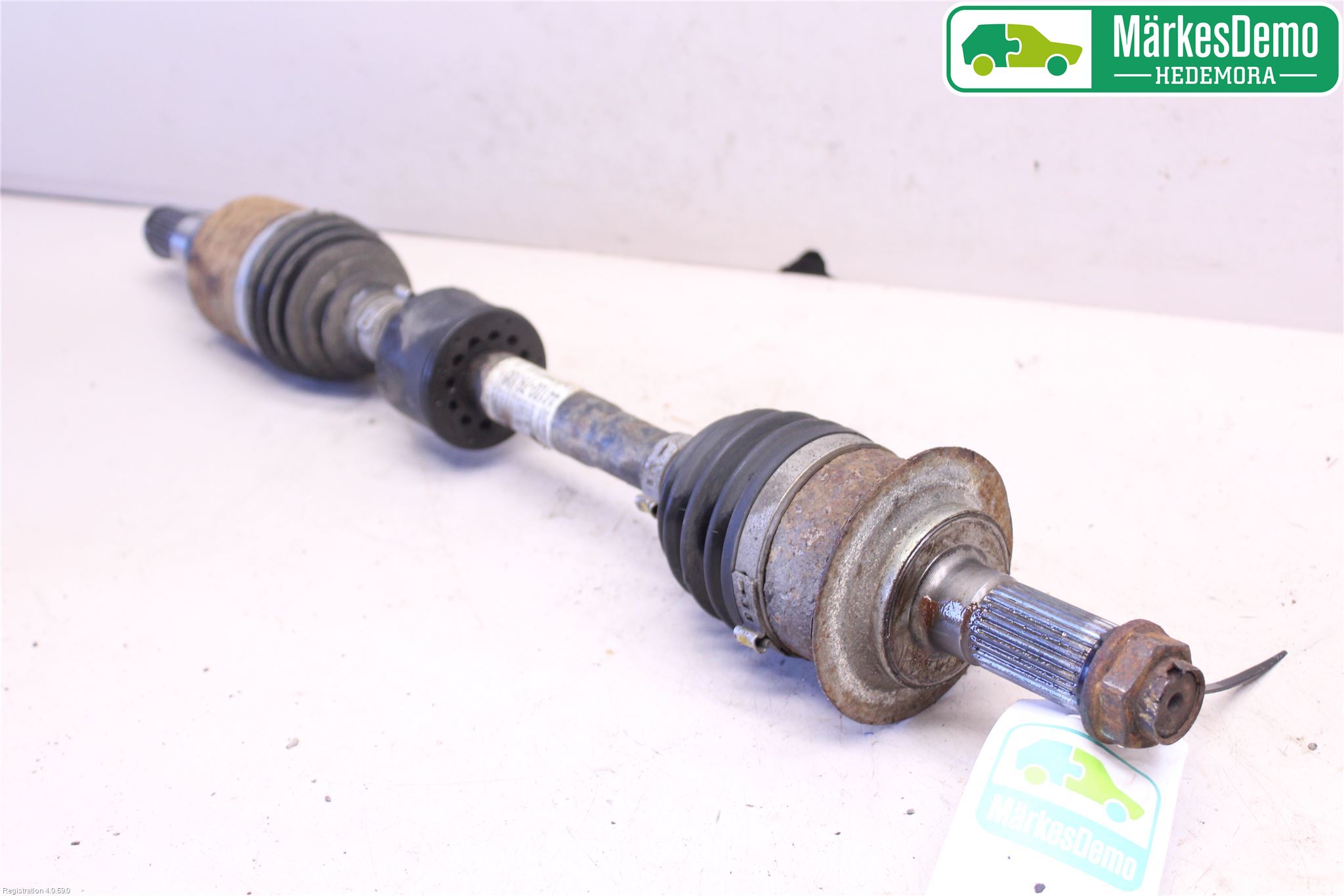 Suzuki SX4 06-09 Drivaksel Foran Kompl Venstre