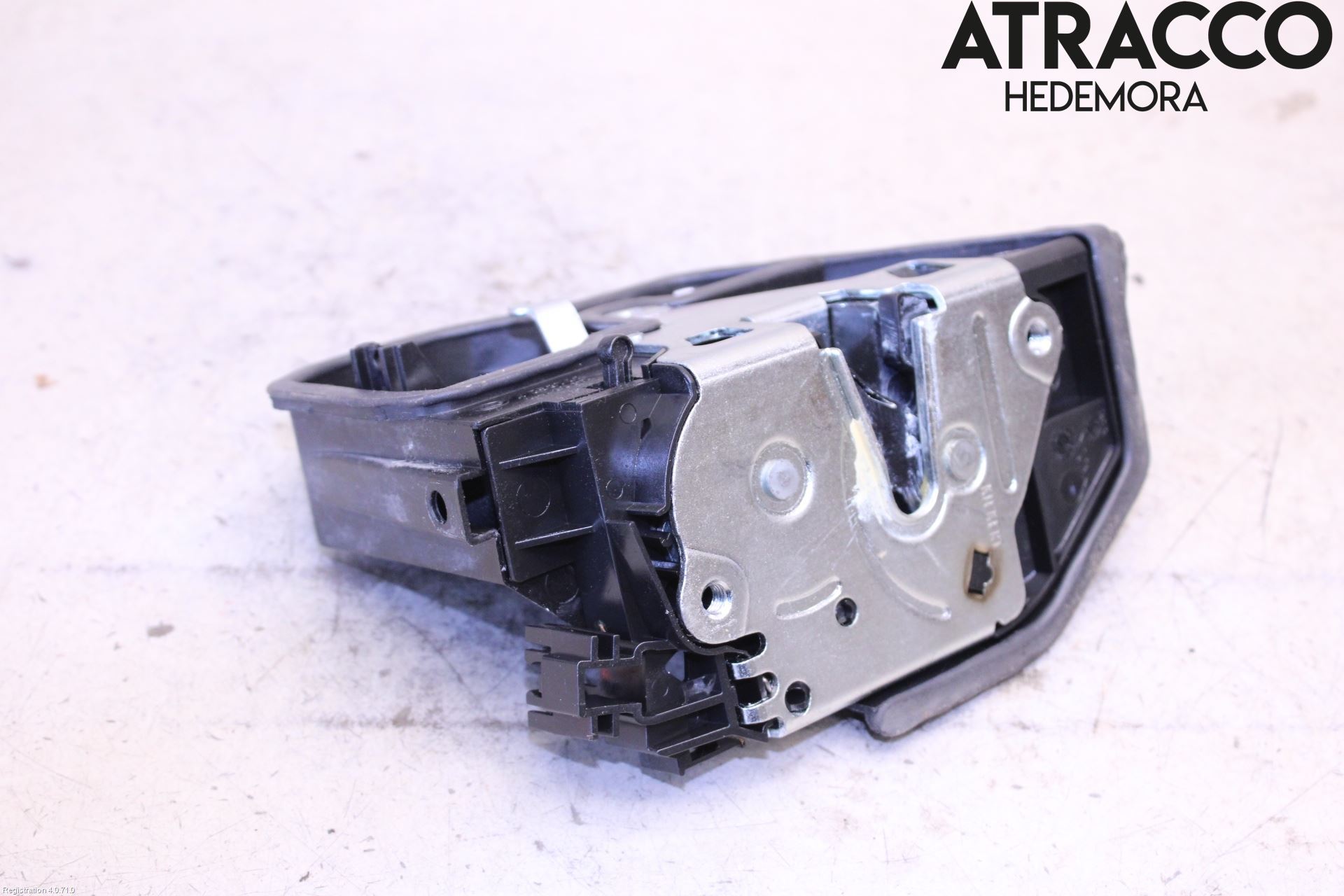 BMW 5 F10/F11/F18 09-17 Dørlås - Låsekasse