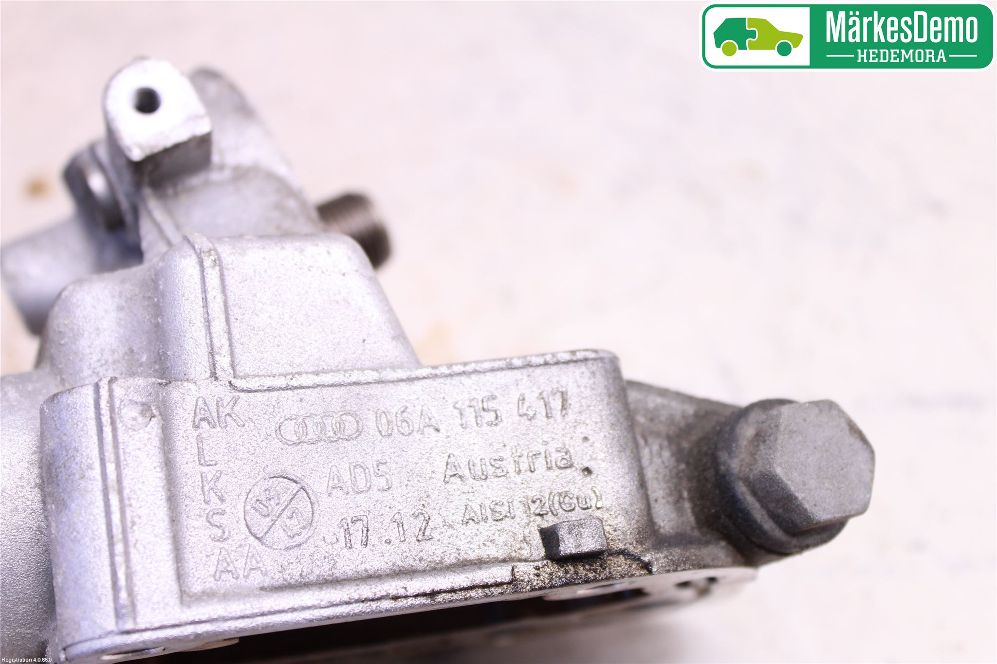 Volkswagen VW GOLF VI 09-13 Oljefilterholder
