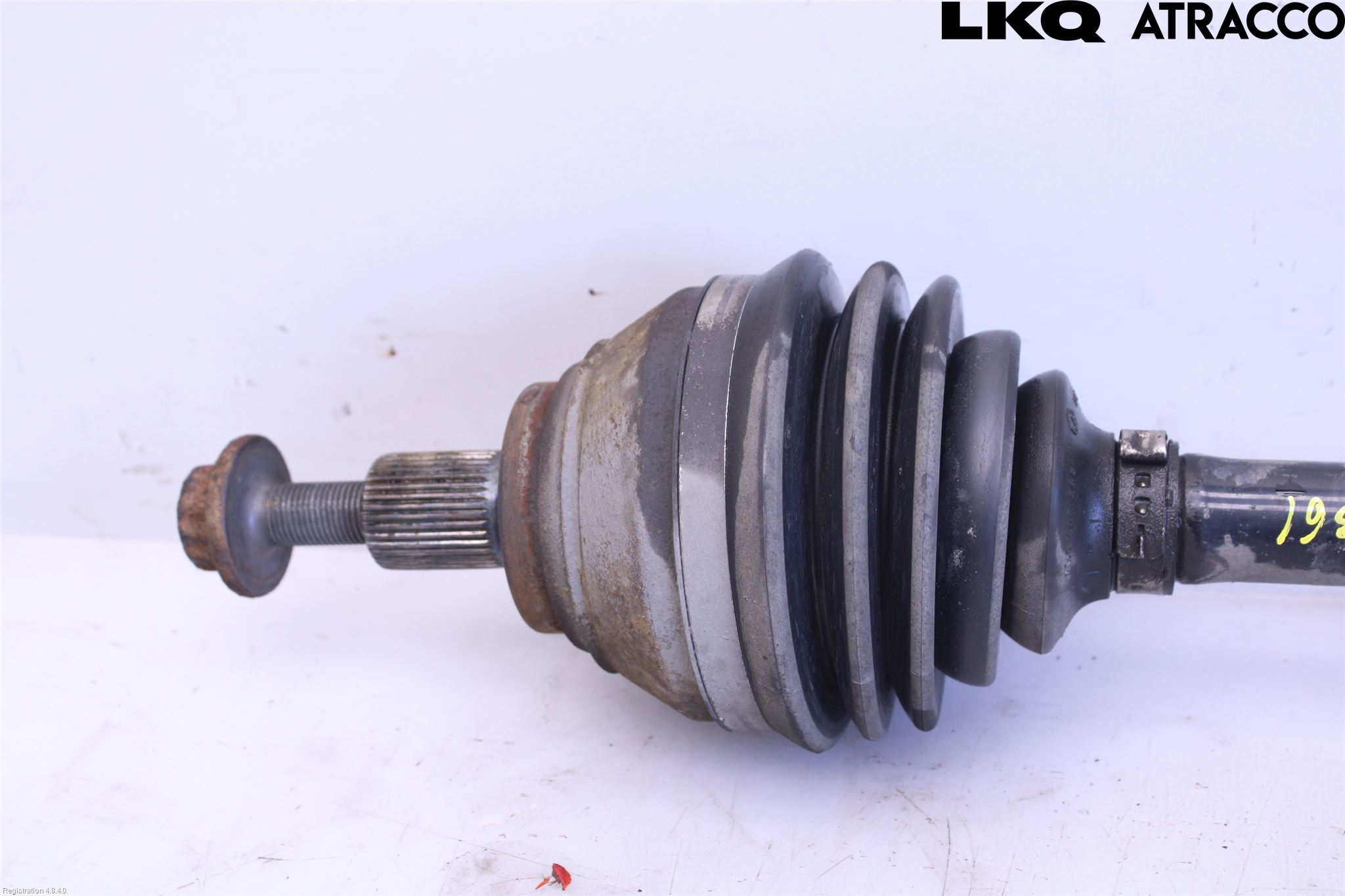 Volkswagen VW PASSAT 11-14 Drivaksel Foran Kompl Venstre