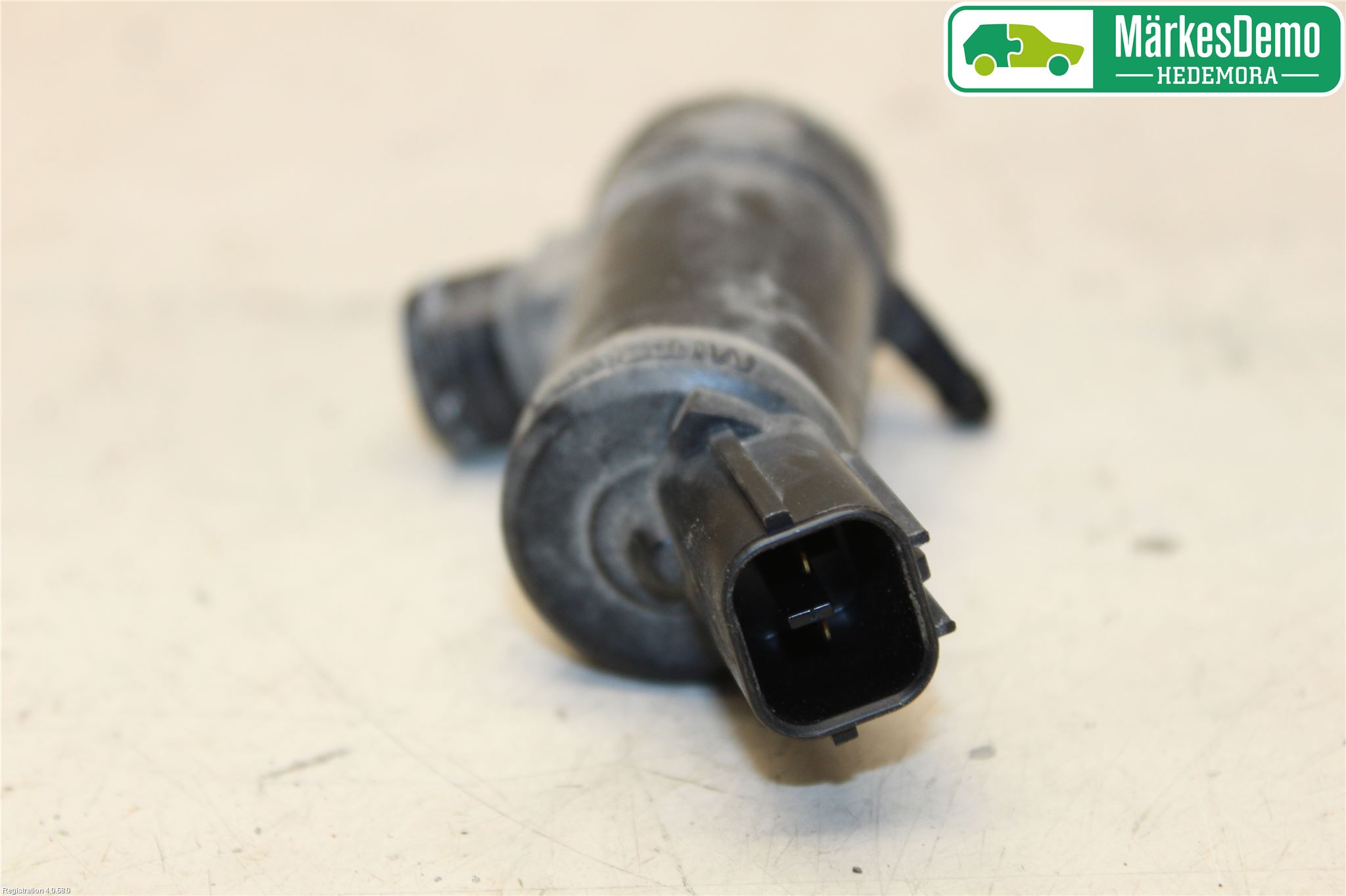 Subaru OUTBACK 10-15 Spylerpumpe Frontrute