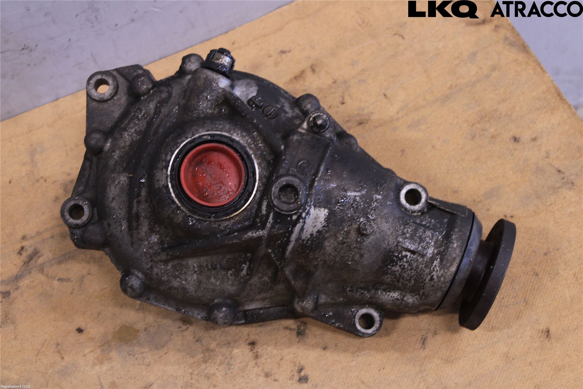 BMW 5 F10/F11/F18 09-17 Bakaksel Kardang Bak -Diff
