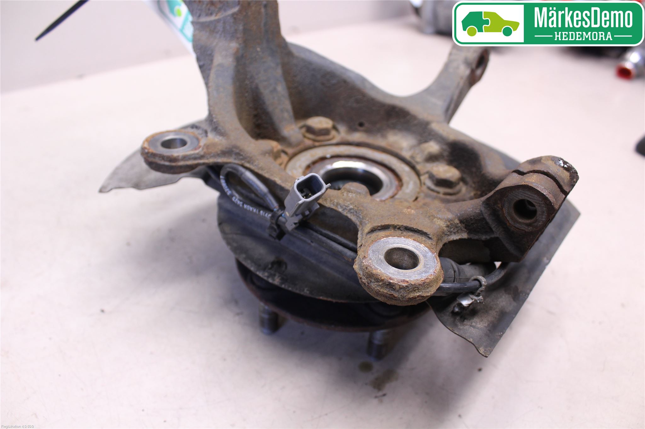 Nissan JUKE 14-19 Spindel Hf